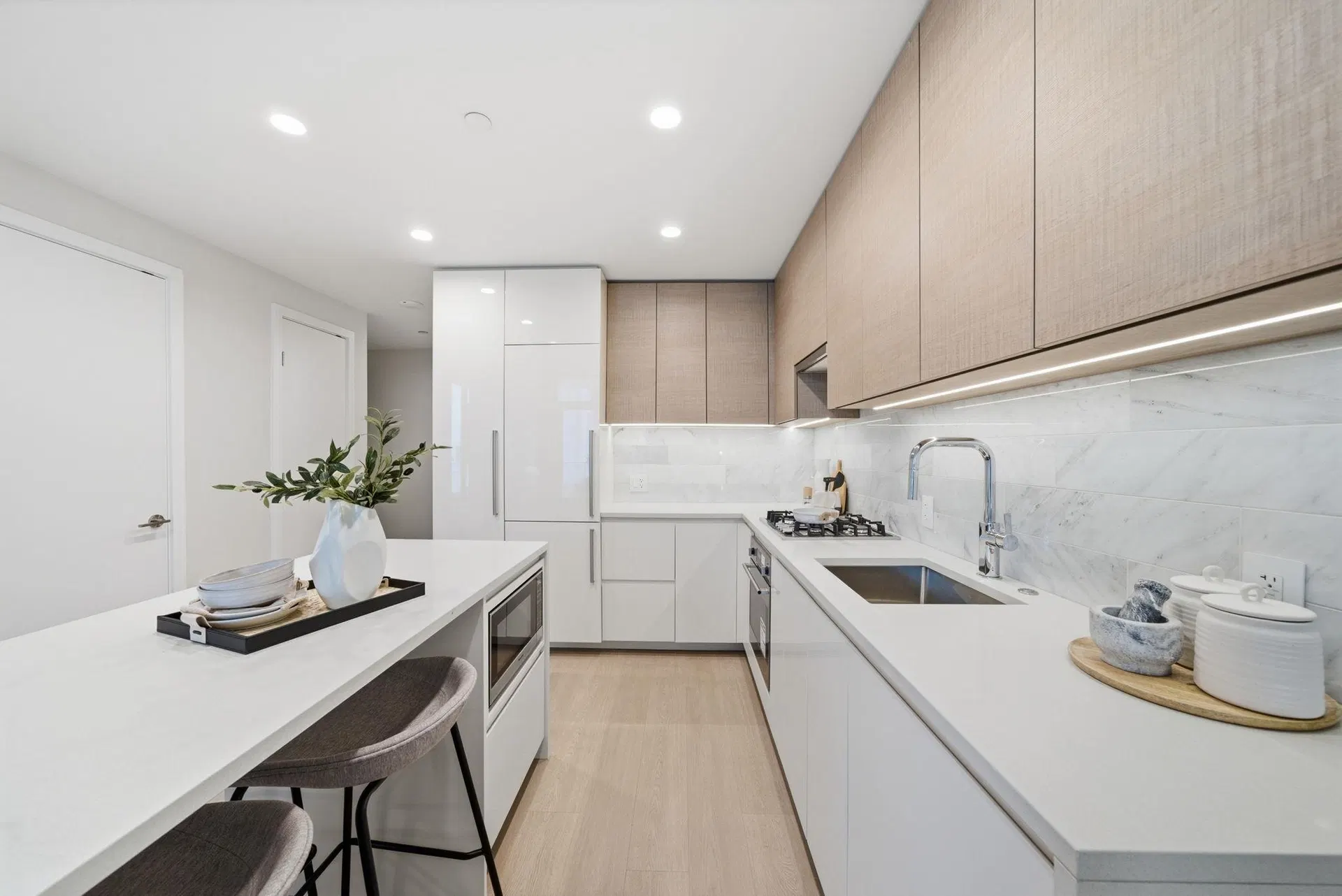 Photo 2 of 37 at #1207 – 2186 Gilmore Avenue