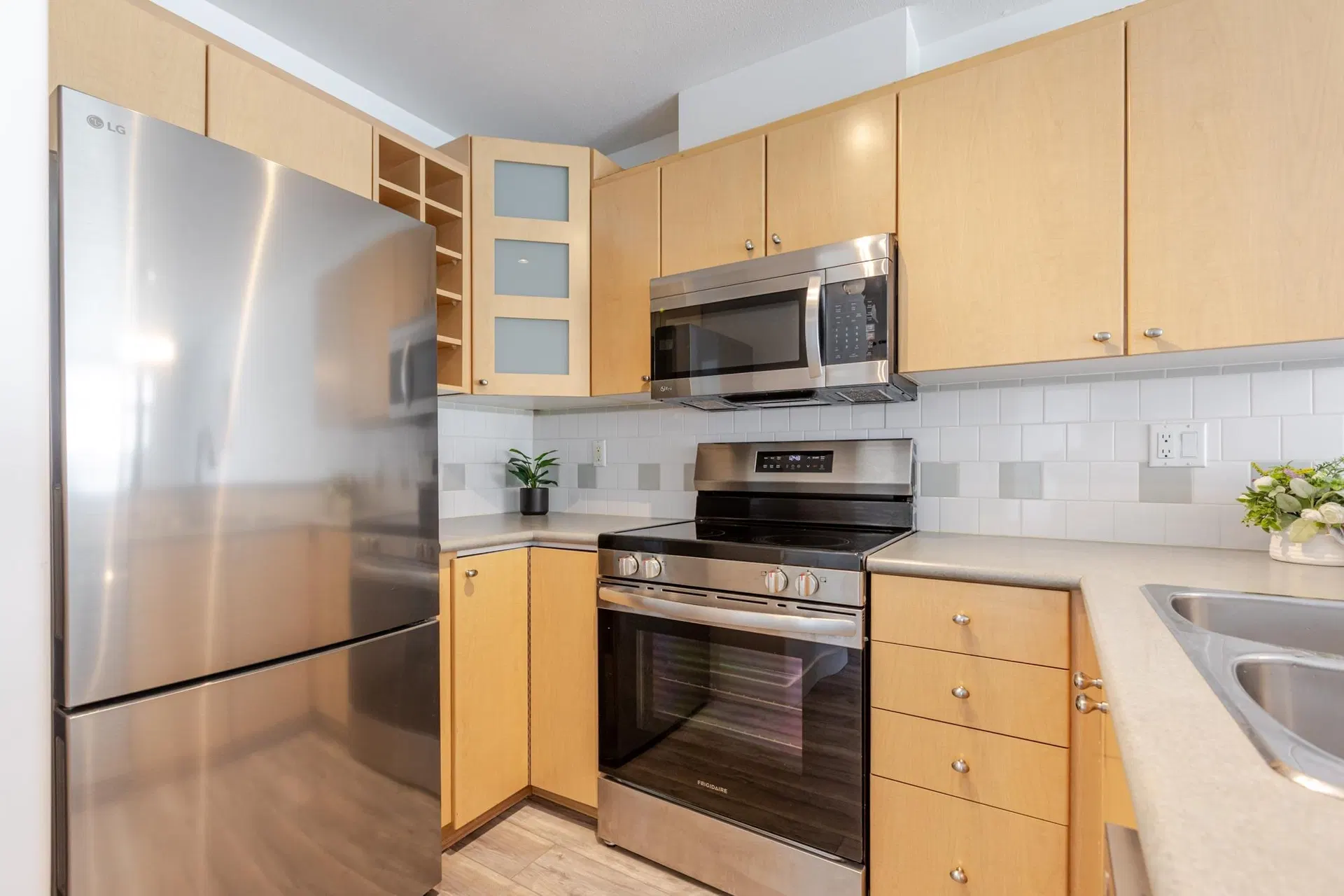Photo 3 of 40 at #314 – 3122 St Johns Street