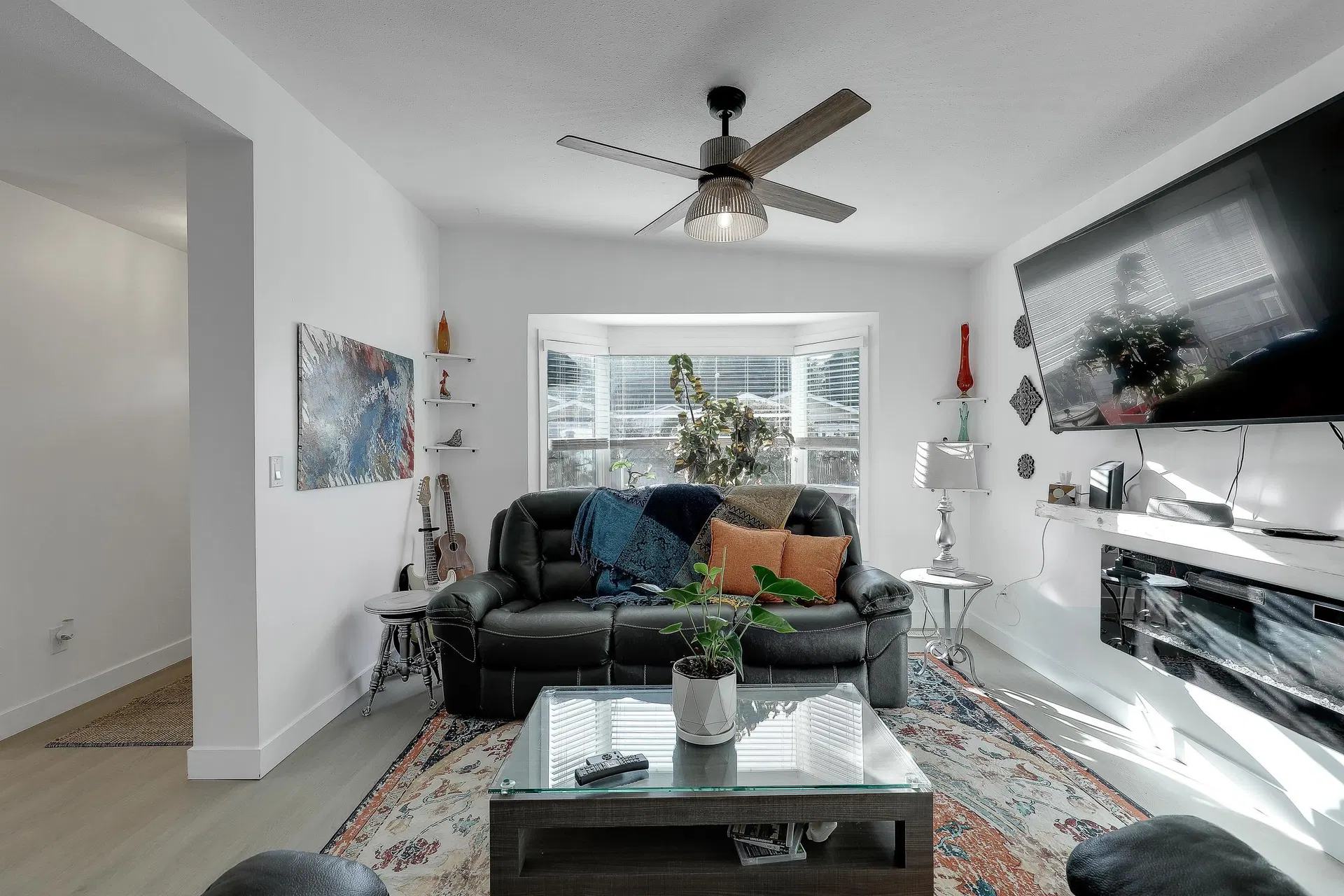 Photo 4 of 38 at #35 – 1400 164 Street
