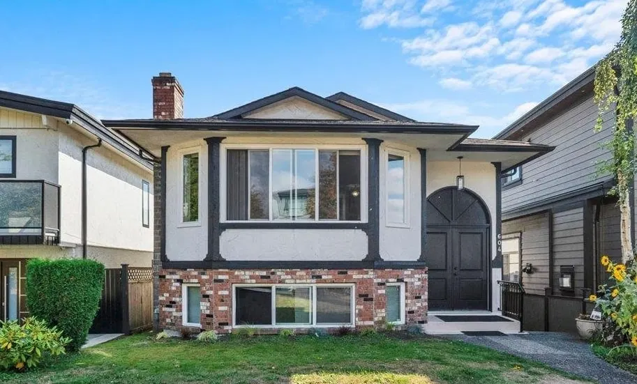 Photo 1 of 23 at 604 E 54th Avenue