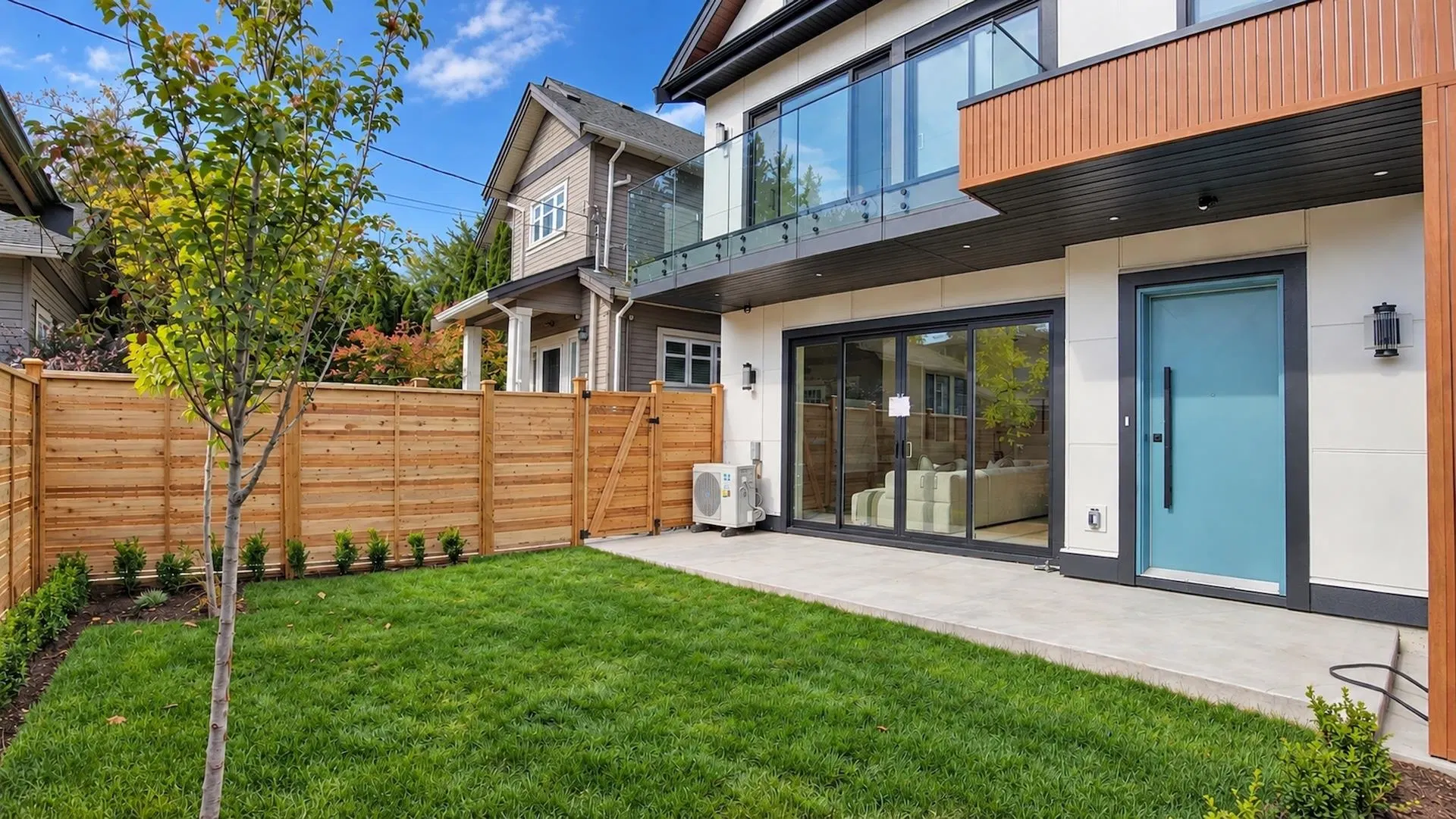Photo 3 of 38 at #2 – 746 E 12th Avenue