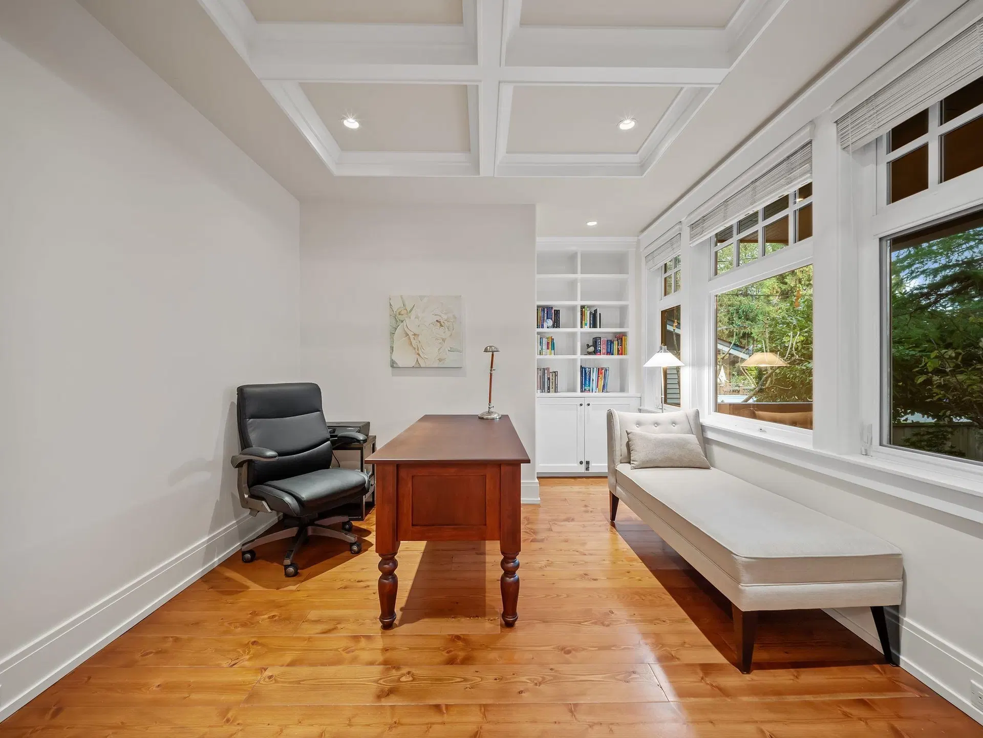 Photo 5 of 40 at 13029 14 Avenue