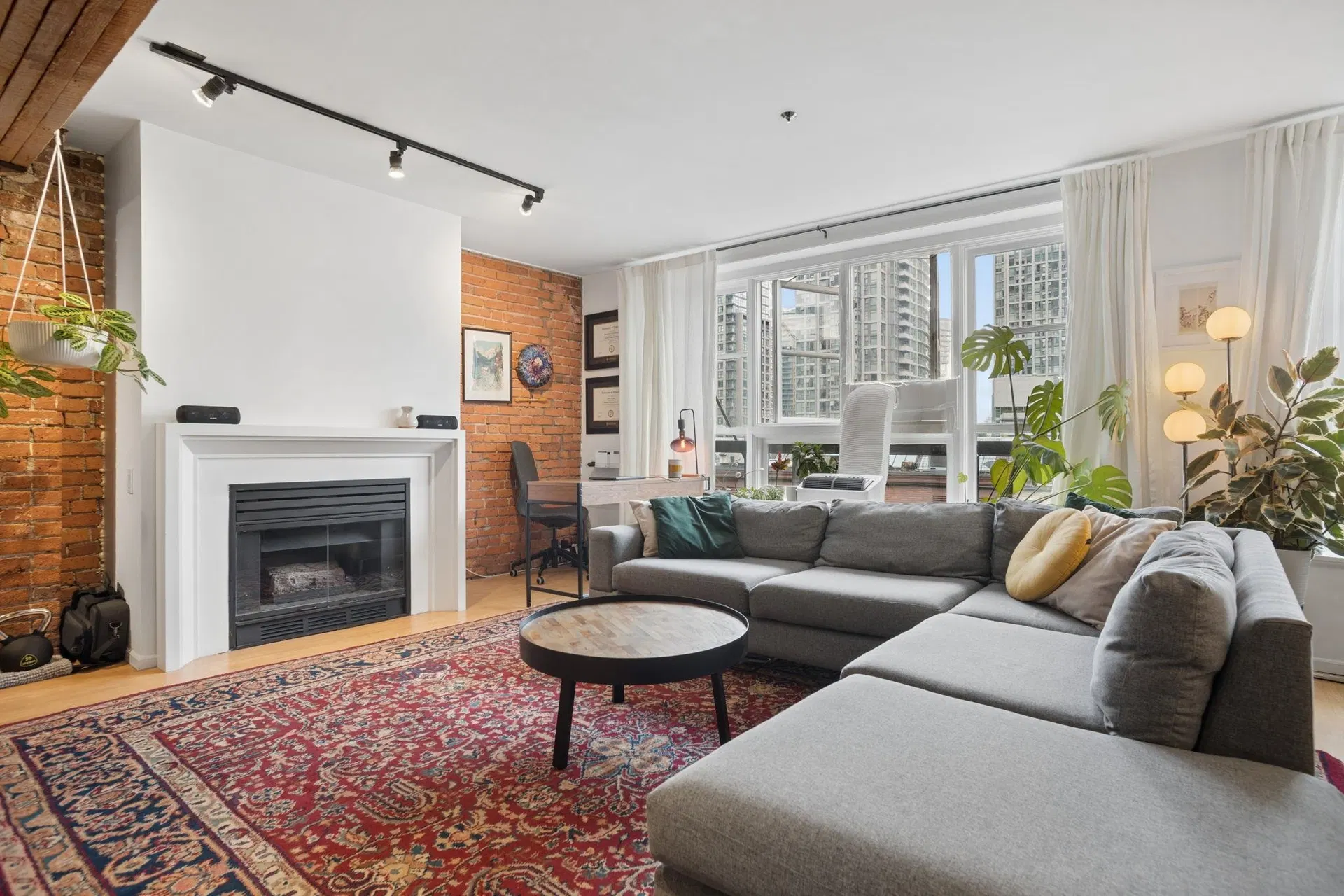 Photo 4 of 31 at #305 – 1066 Hamilton Street