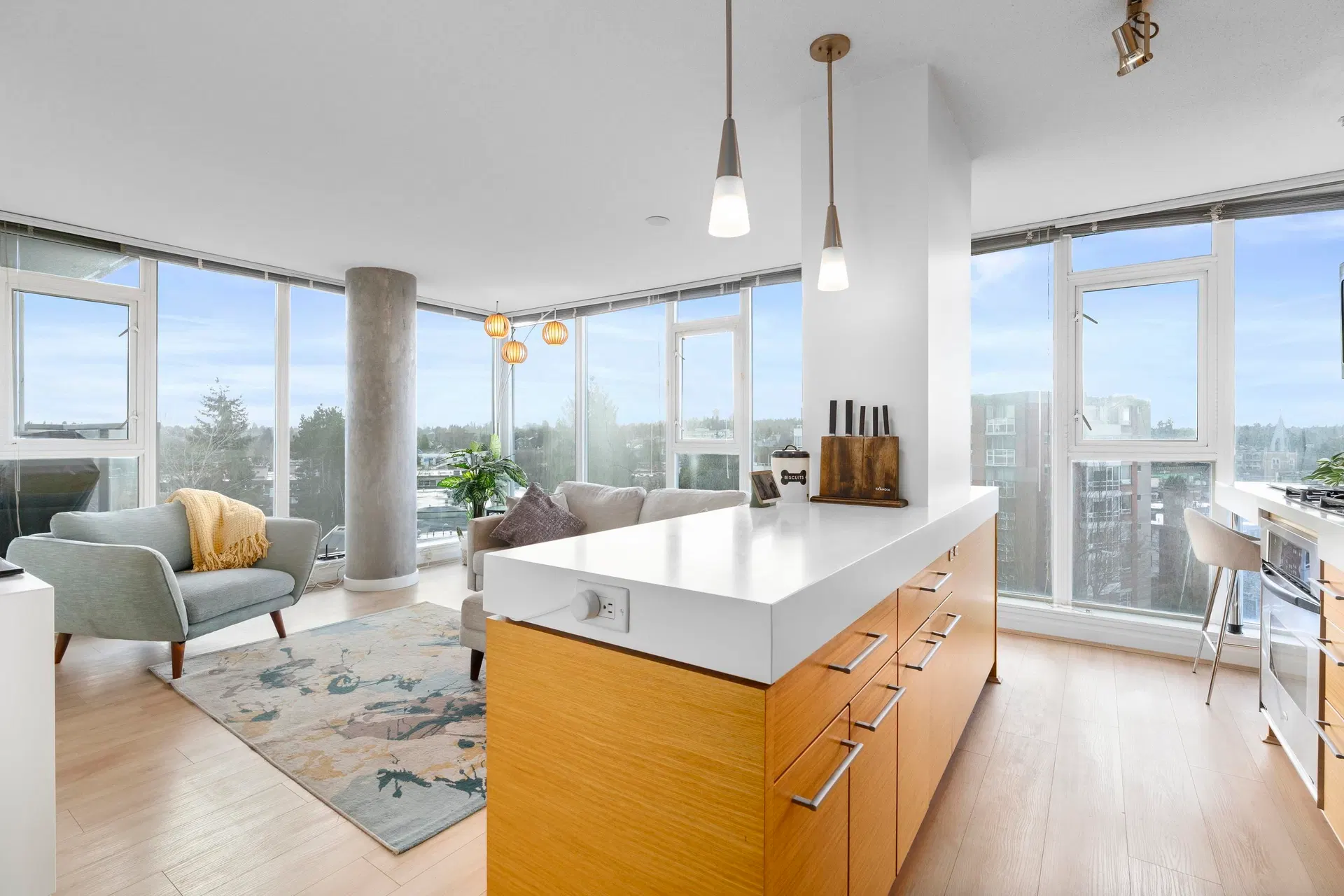 Photo 1 of 30 at #709 – 2770 Sophia Street