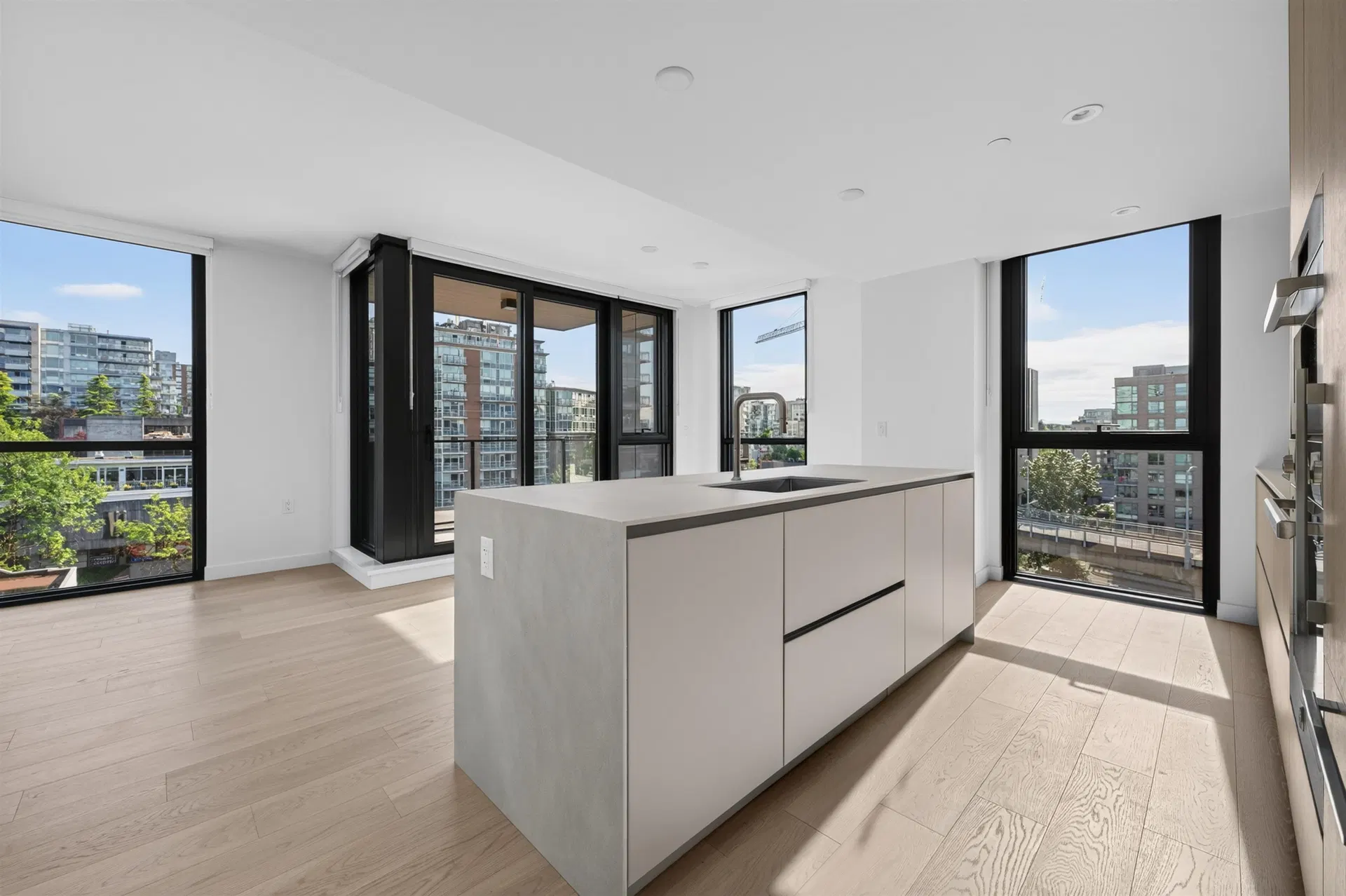Photo 2 of 21 at #801 – 1530 W 6th Avenue