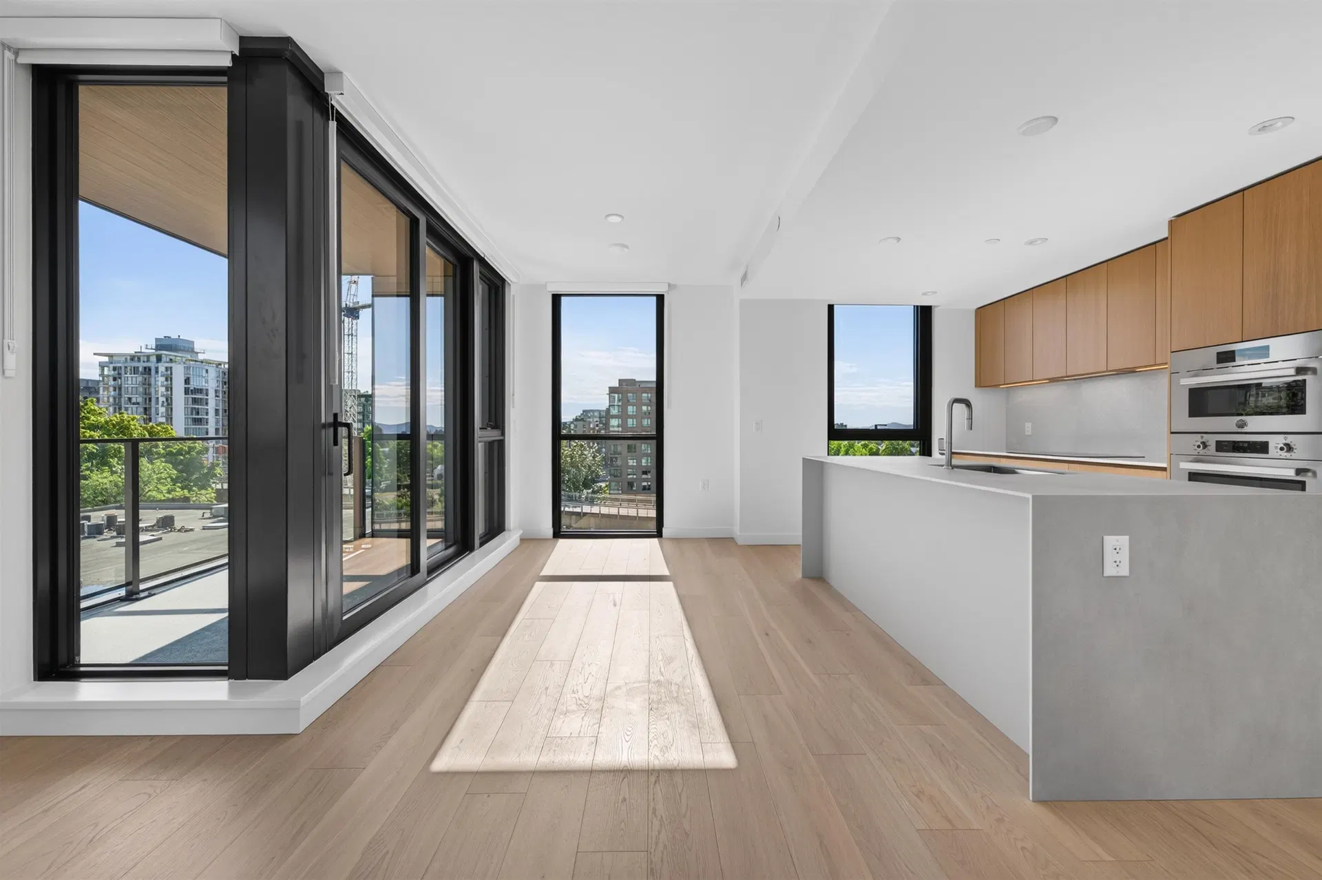 Photo 5 of 21 at #801 – 1530 W 6th Avenue