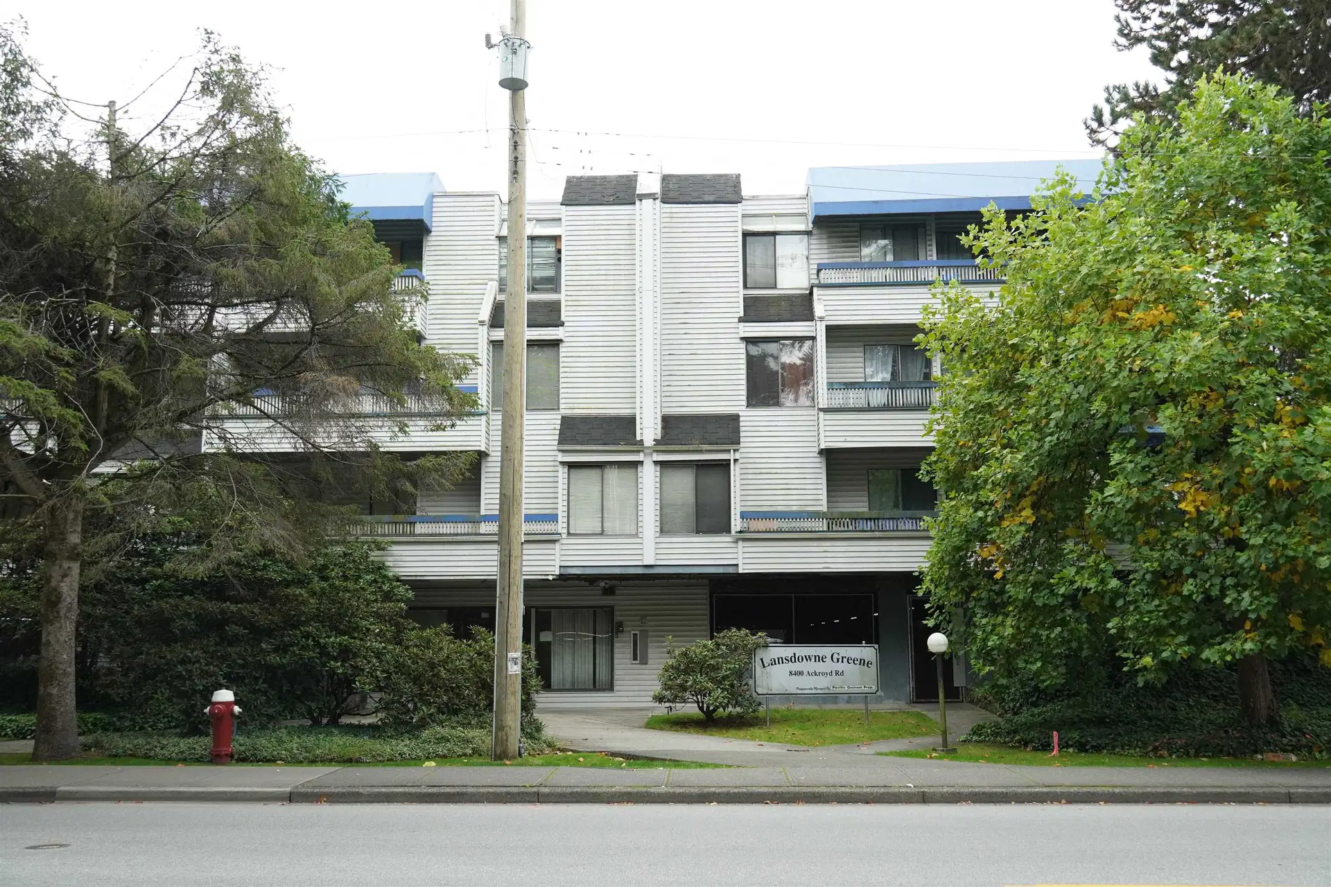#216 – 8400 Ackroyd Road