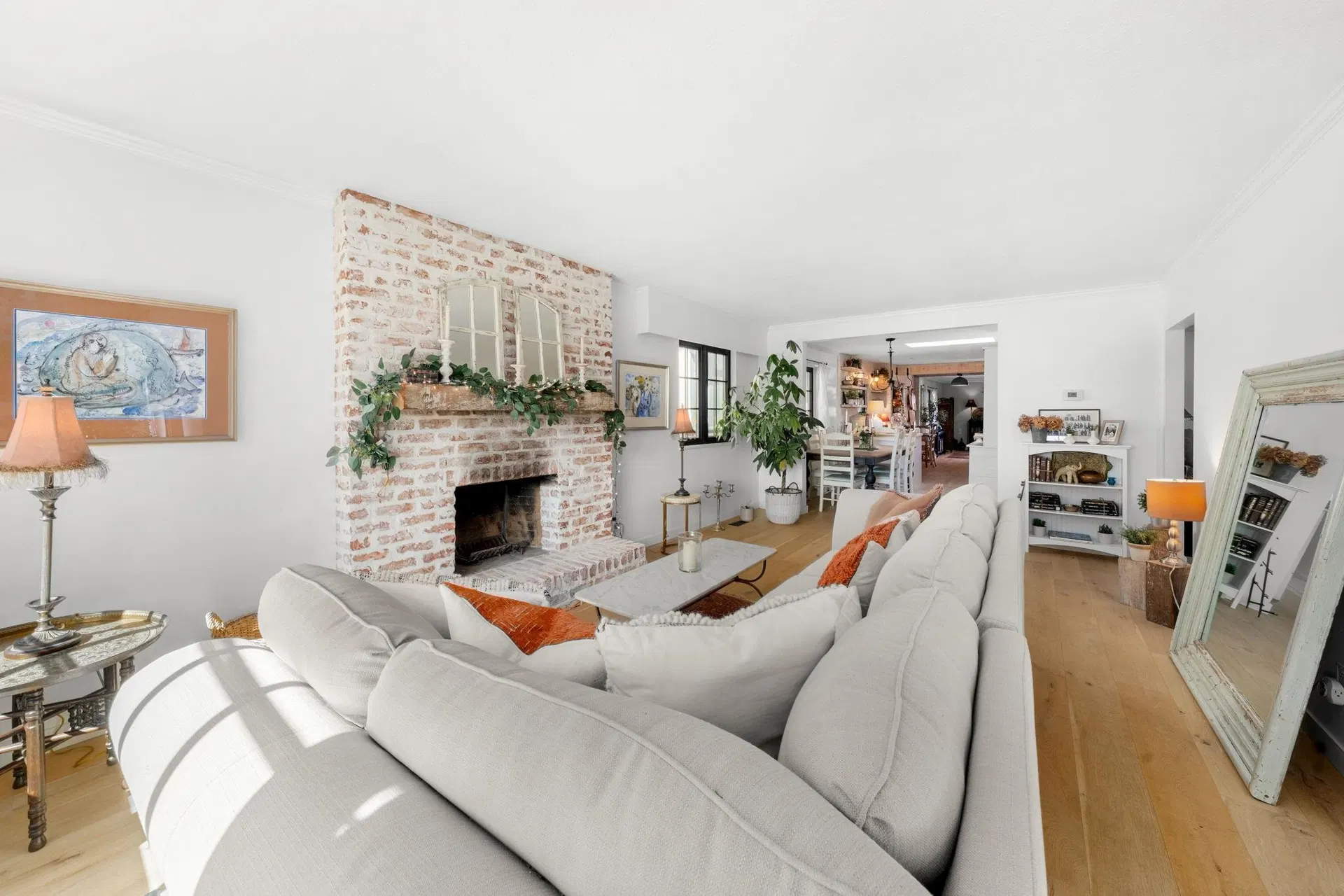 Photo 2 of 40 at 626 E 13th Street