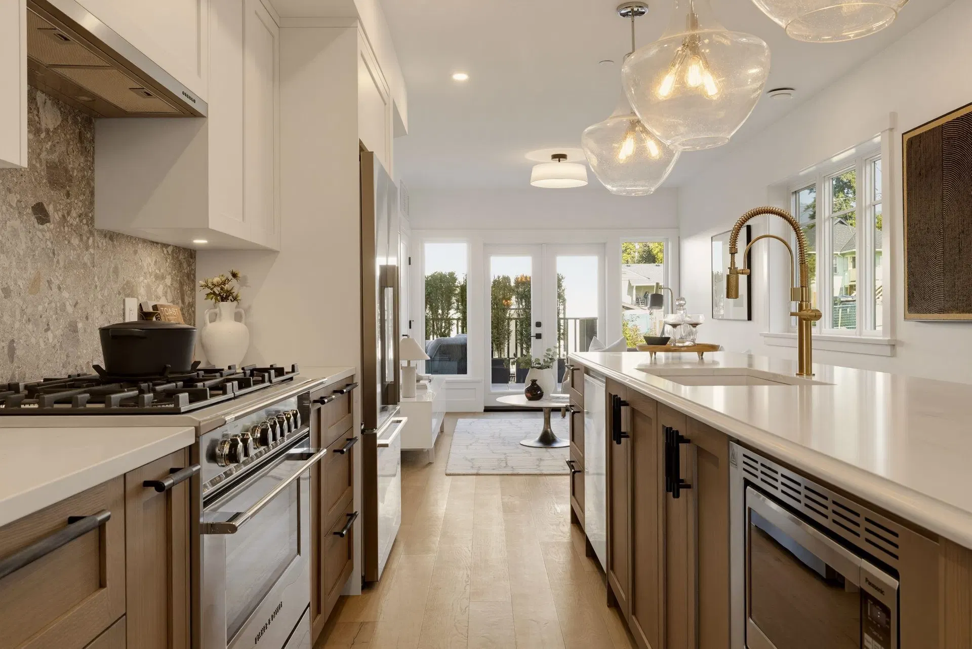 Photo 3 of 40 at #1 – 326 W 14th Street