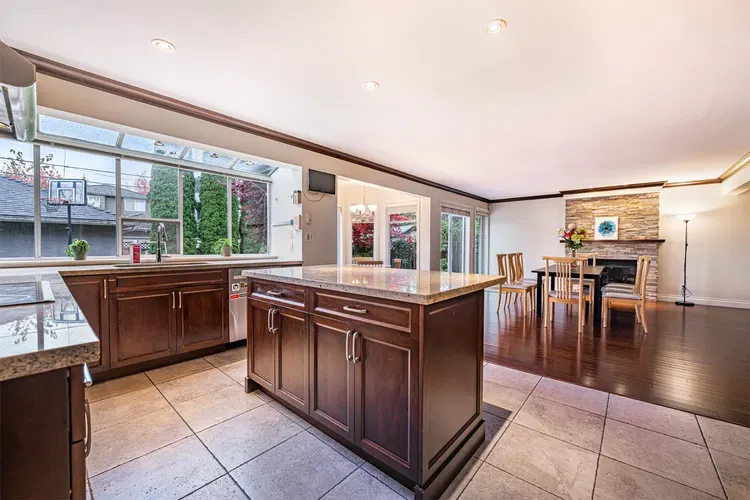 Photo 5 of 15 at 4570 W 13th Avenue