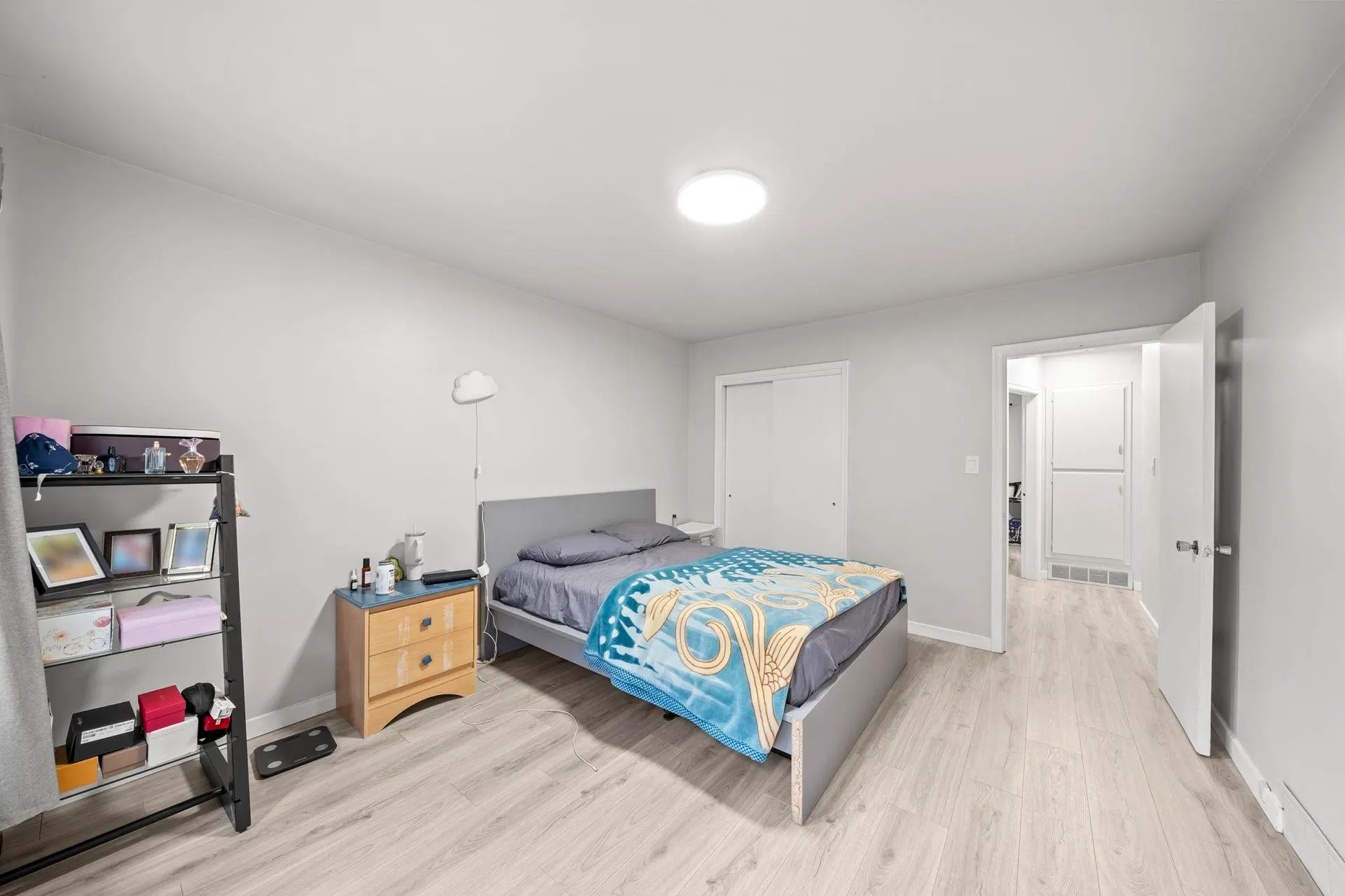 Photo 5 of 33 at 1534 W 71st Avenue
