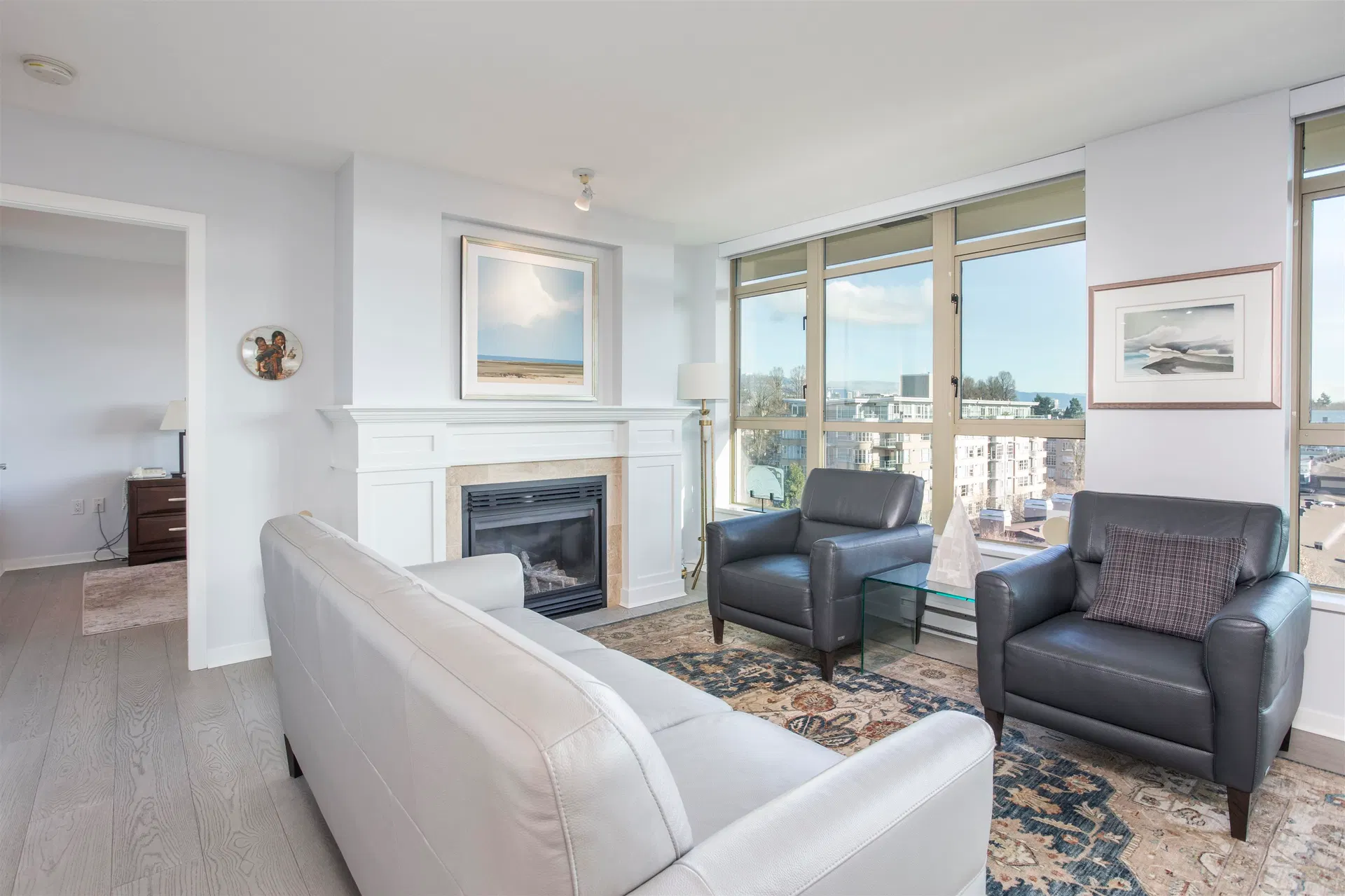 Photo 4 of 40 at #804 – 2799 Yew Street