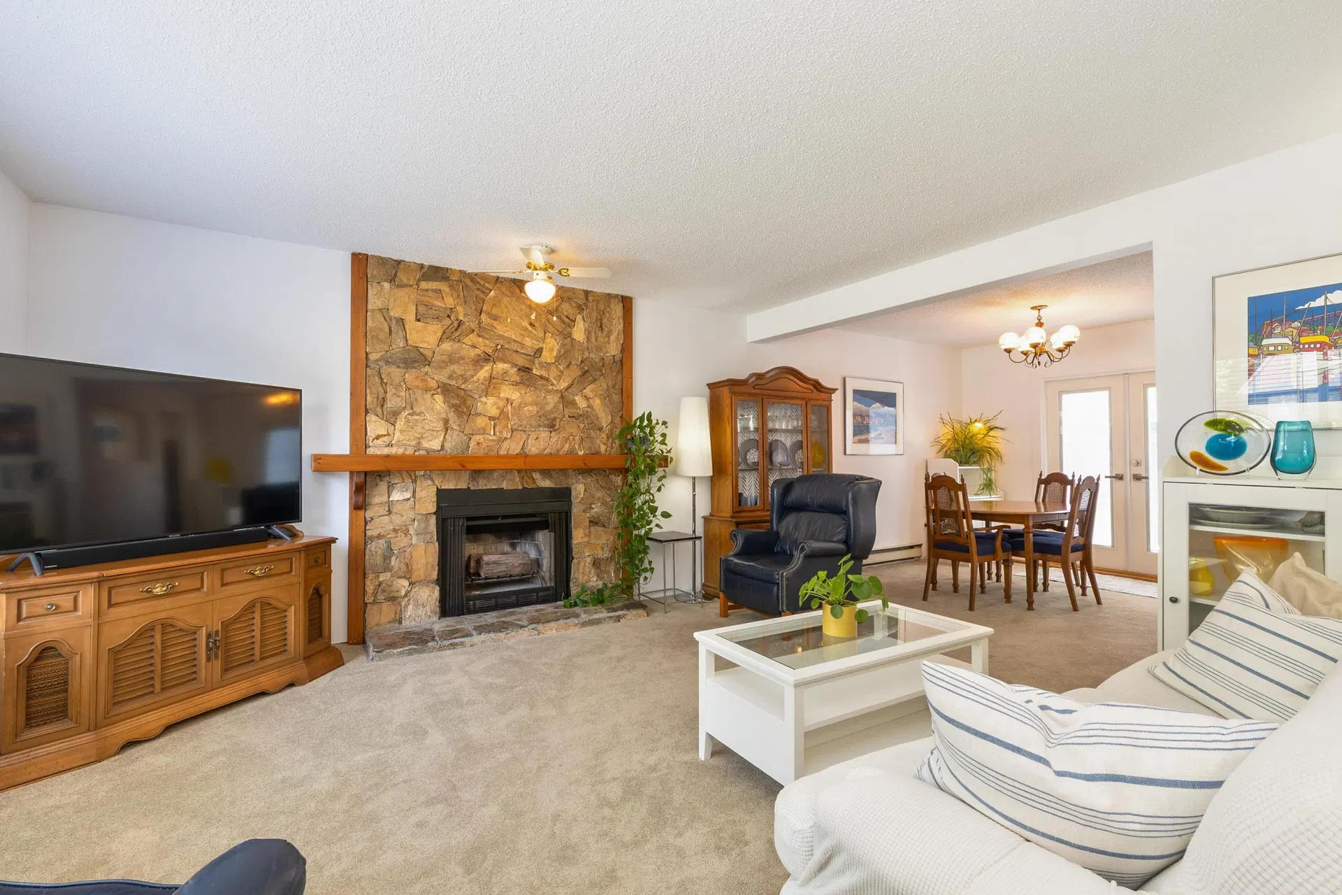 Photo 3 of 30 at 1157 Eagleridge Drive