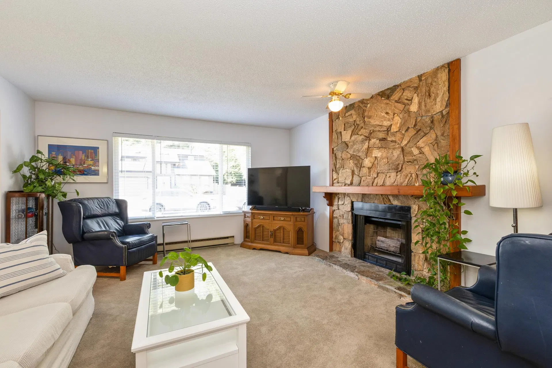 Photo 4 of 30 at 1157 Eagleridge Drive