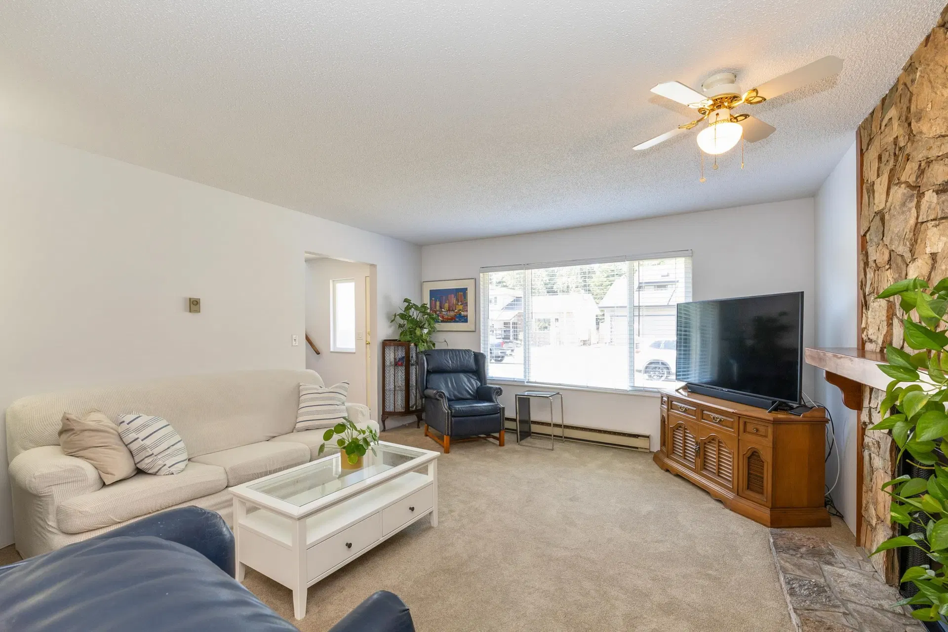Photo 5 of 30 at 1157 Eagleridge Drive