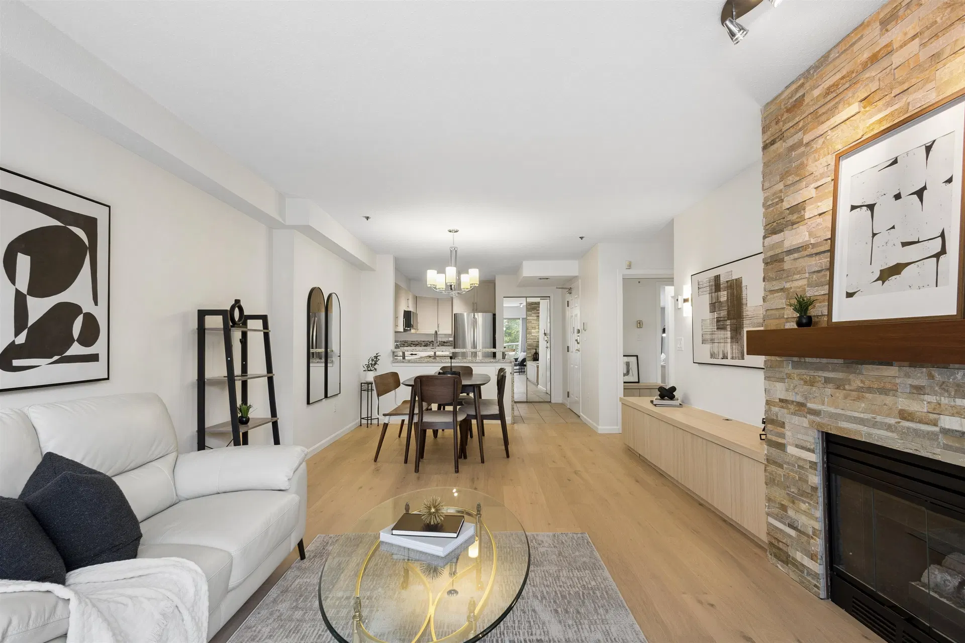 Photo 5 of 31 at #305 – 980 W 21st Avenue
