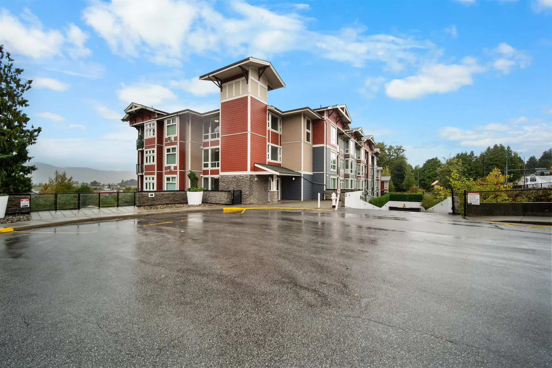 #111 – 2242 Whatcom Road