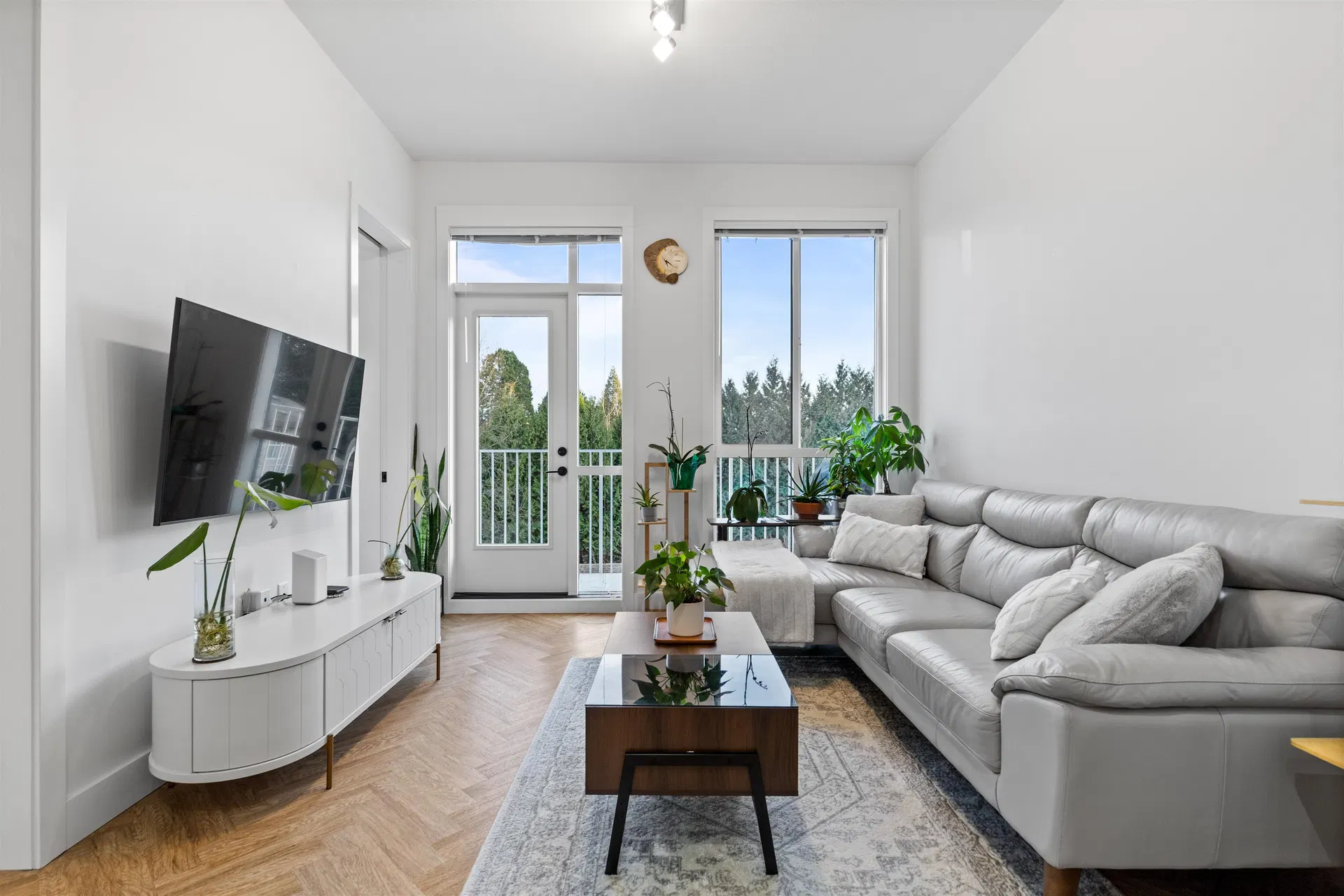 Photo 3 of 31 at #425 – 14968 101a Avenue