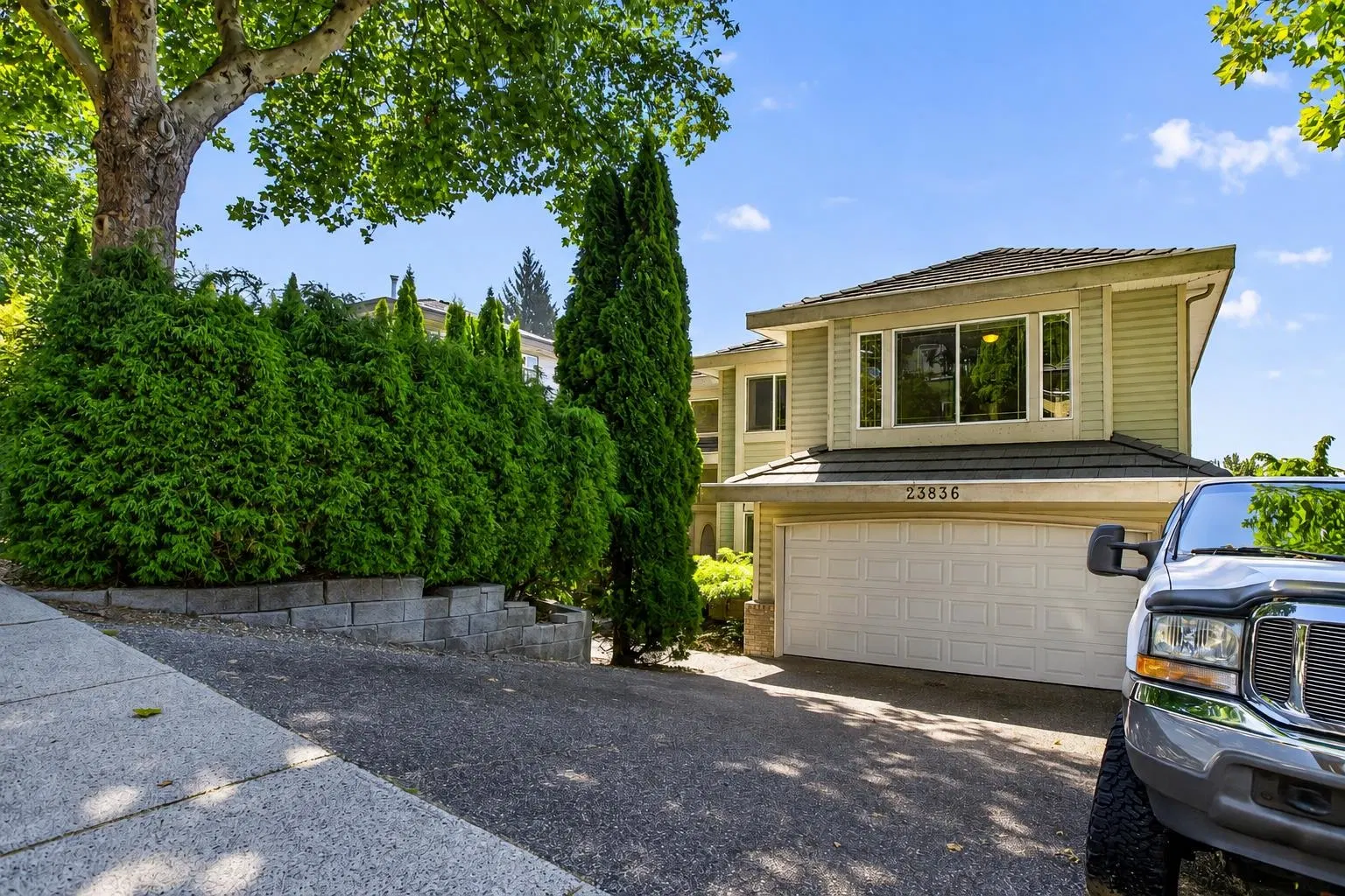 Photo 2 of 40 at 23836 Zeron Avenue