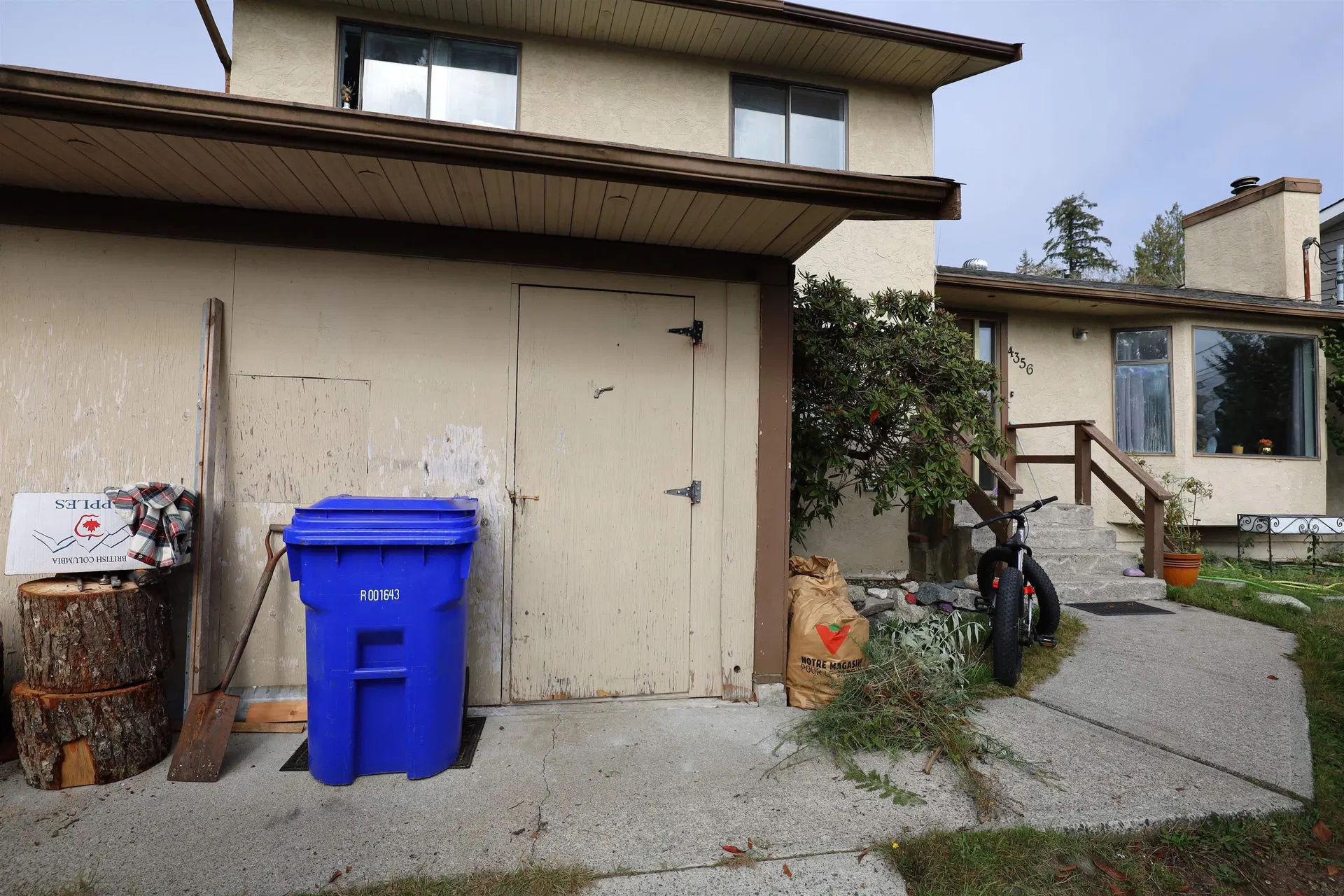 Photo 5 of 5 at 4356 Cameo Road