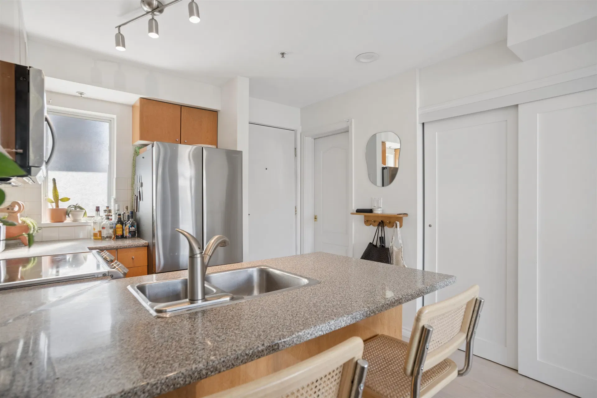 Photo 5 of 29 at #203 – 2190 W 5th Avenue