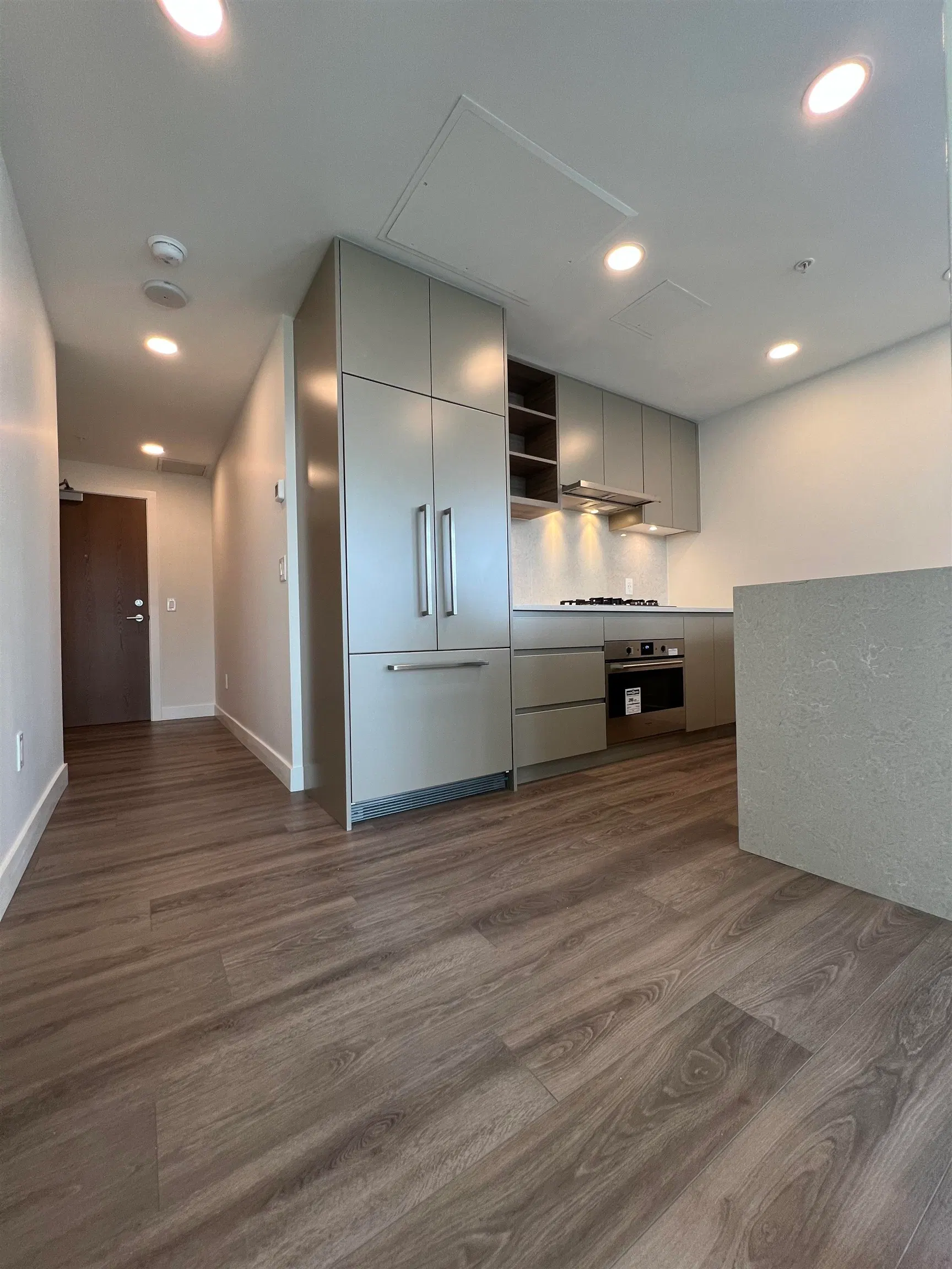 Photo 4 of 18 at #1902 – 4433 Alaska Street