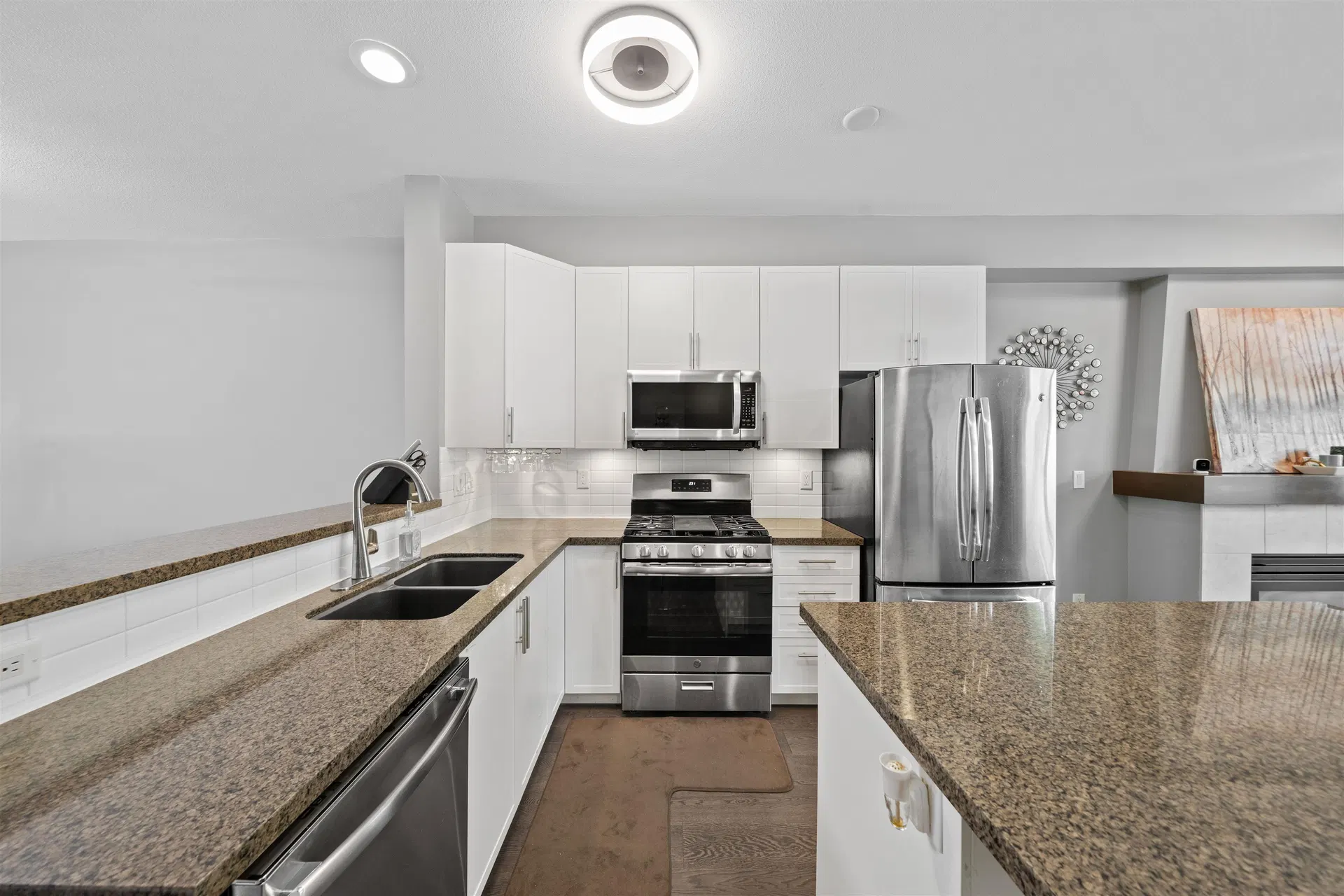 Photo 3 of 40 at #11 – 21661 88 Avenue