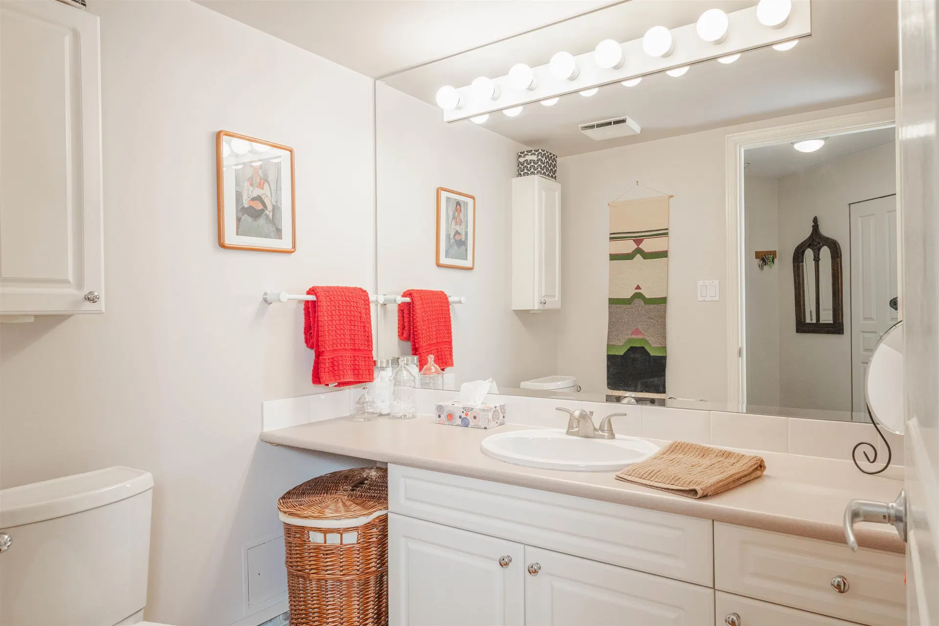 Photo 4 of 29 at #207 – 15466 North Bluff Road