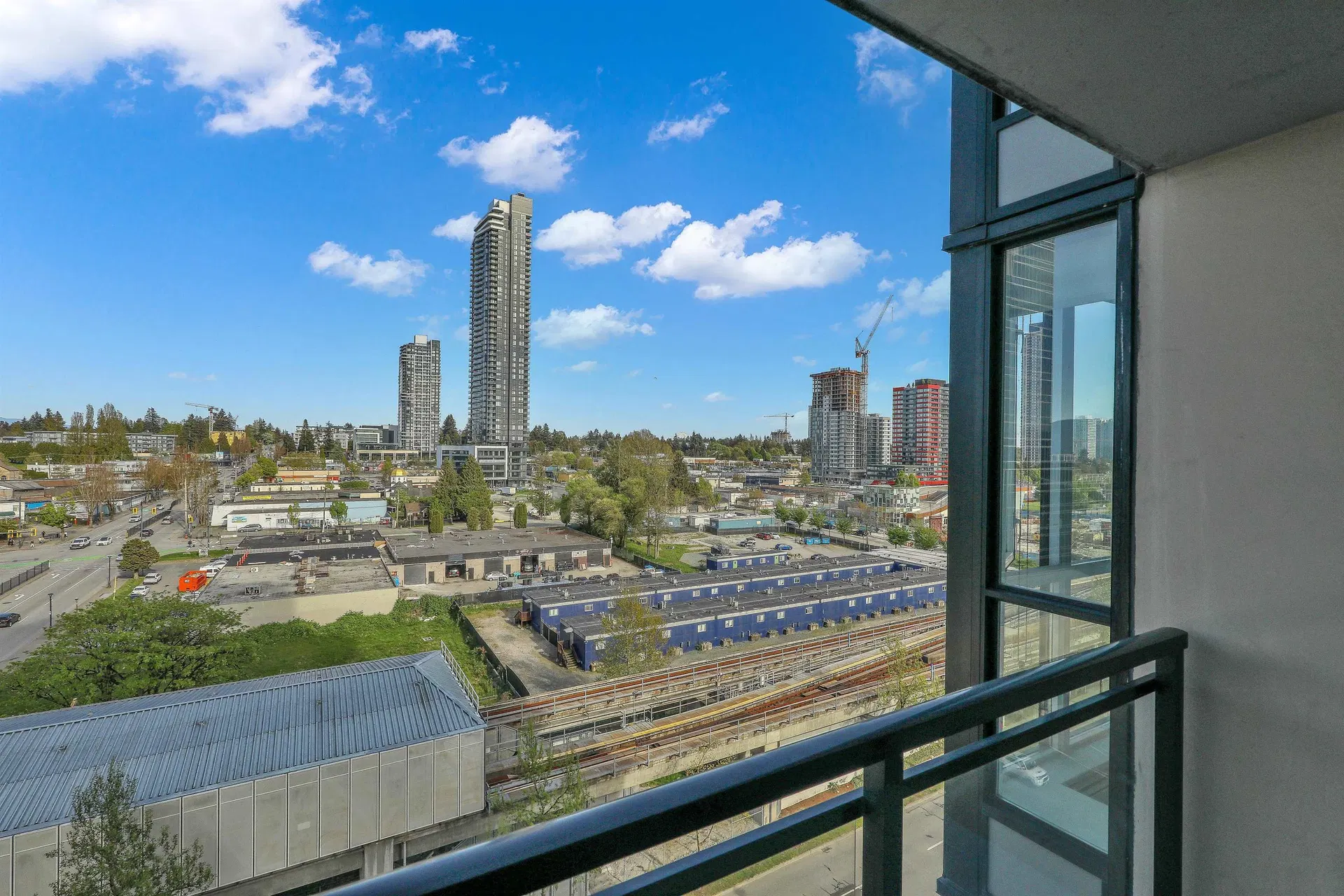 Photo 4 of 17 at #1011 – 10777 University Drive