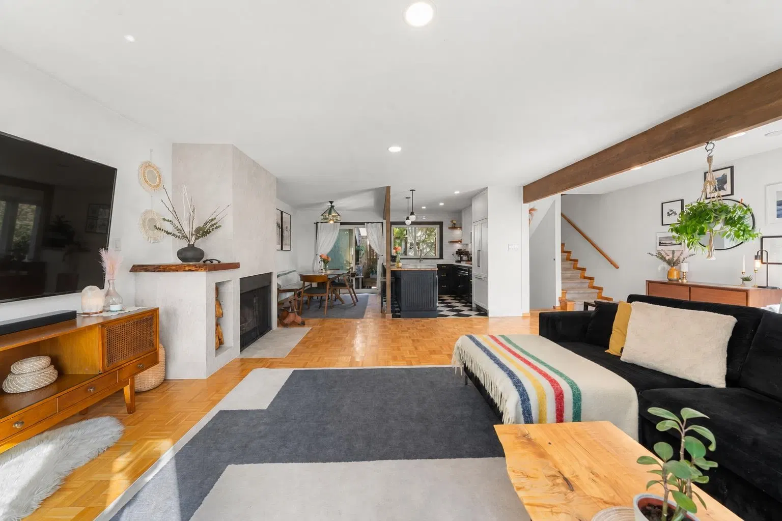 1952 Chesterfield Avenue