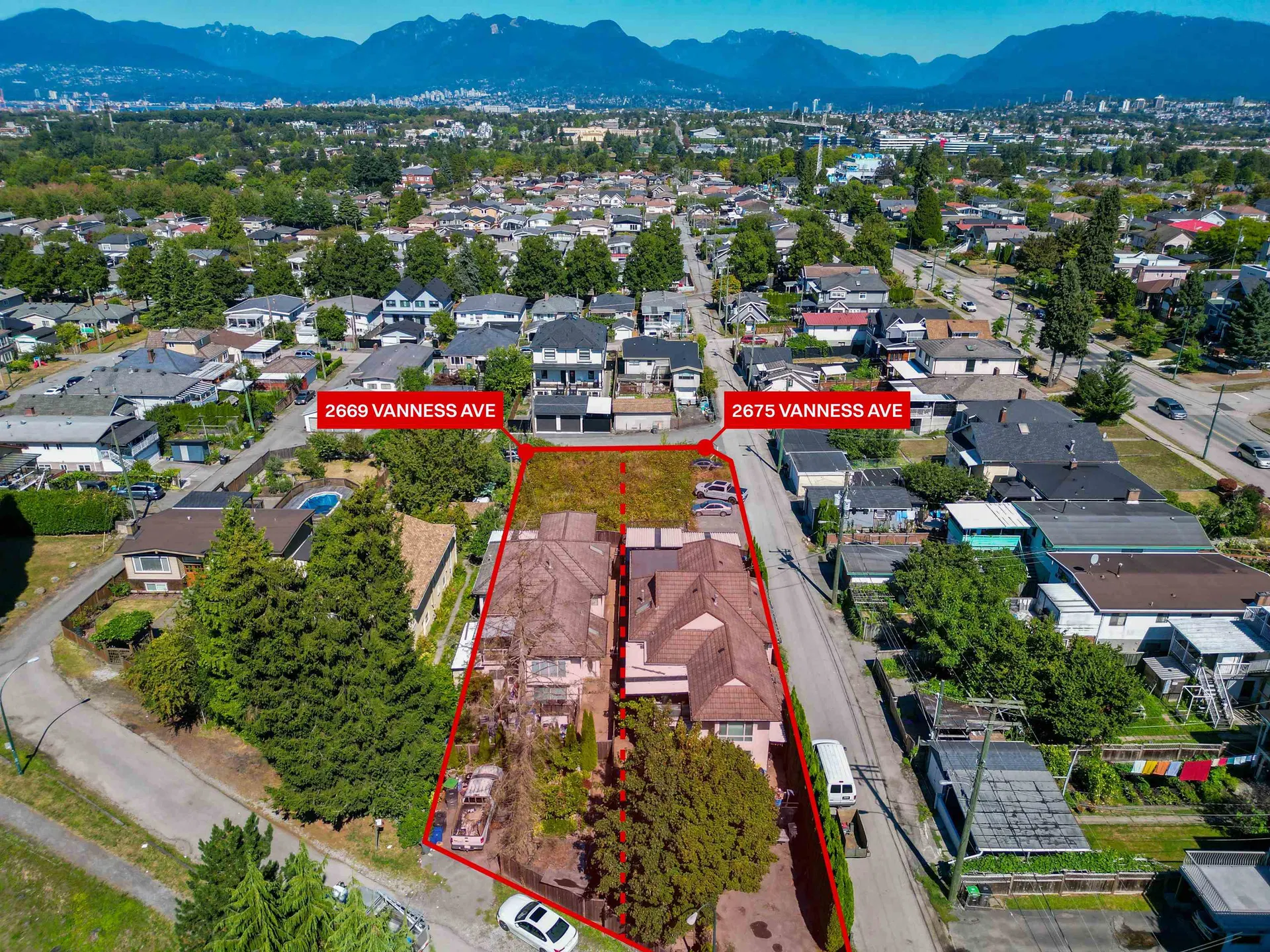 Photo 3 of 13 at 2669 Vanness Avenue