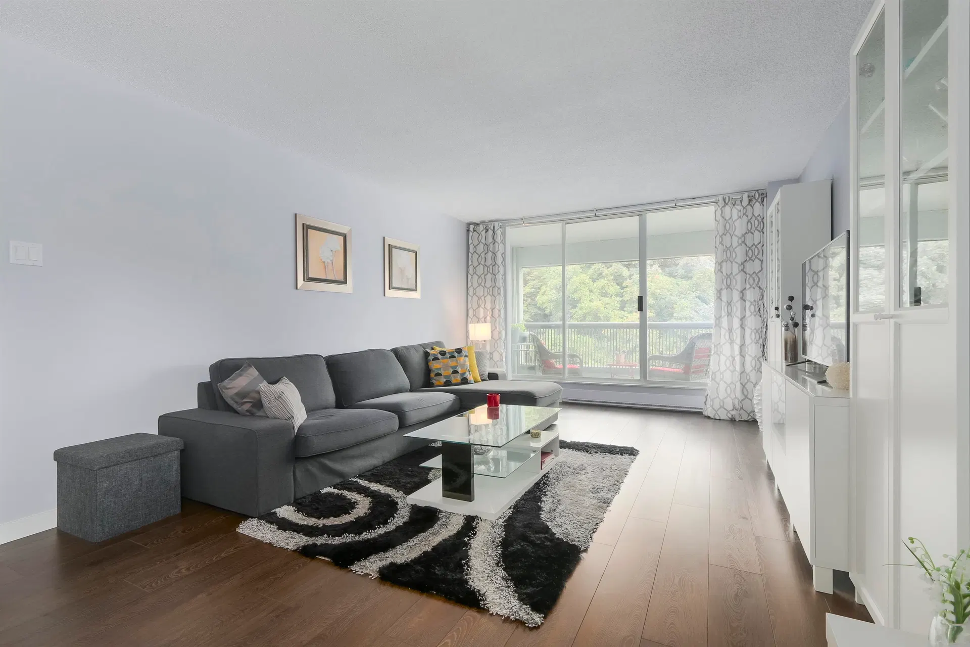 Photo 3 of 21 at #402 – 550 Eighth Street