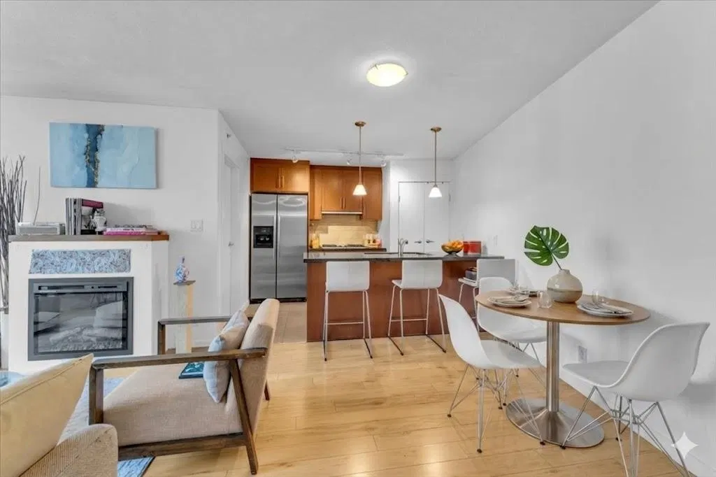 Photo 5 of 24 at #1707 – 1189 Melville Street