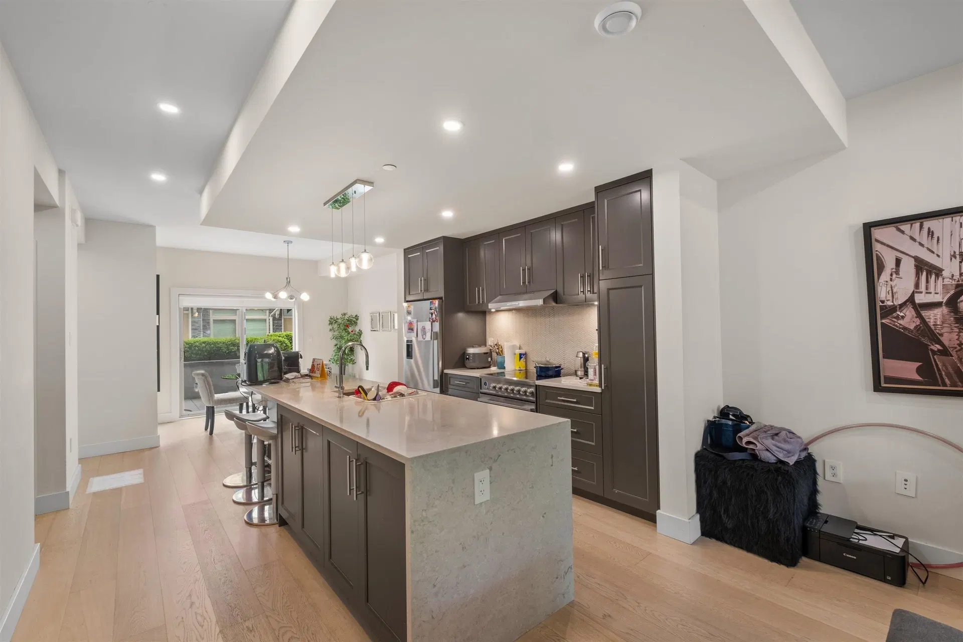 Photo 4 of 24 at #5 – 115 W Queens Road