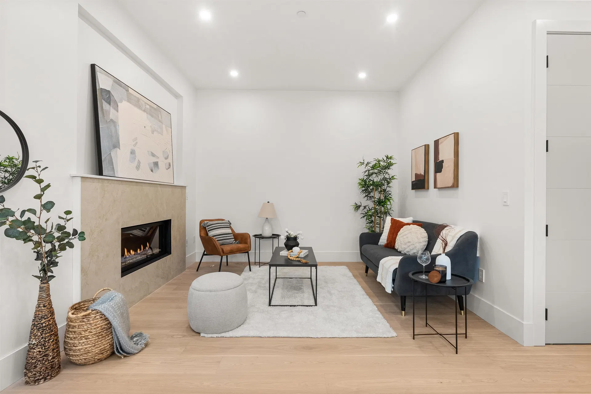 #2 – 1822 14th Avenue