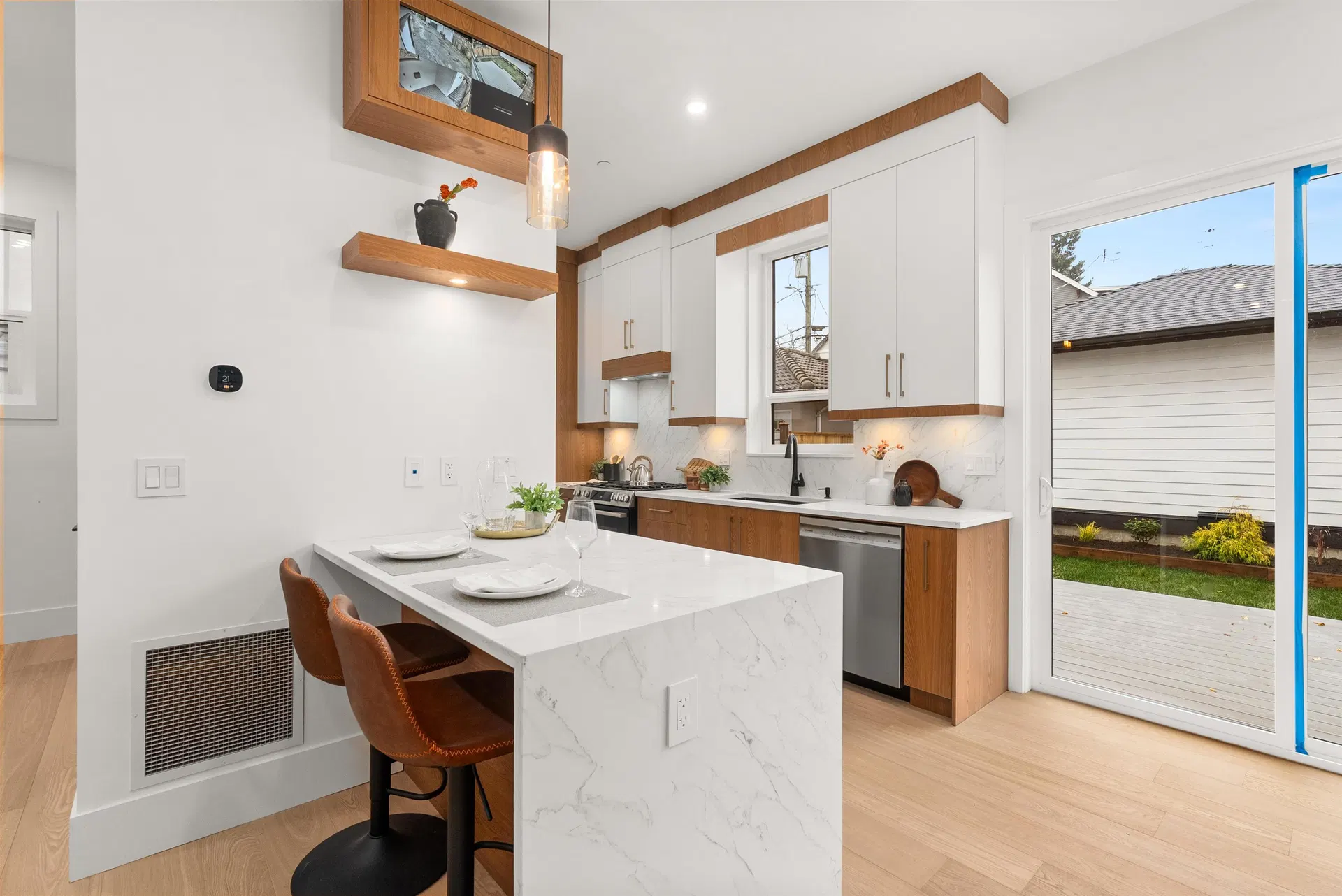 Photo 4 of 18 at #2 – 1822 E 14th Avenue