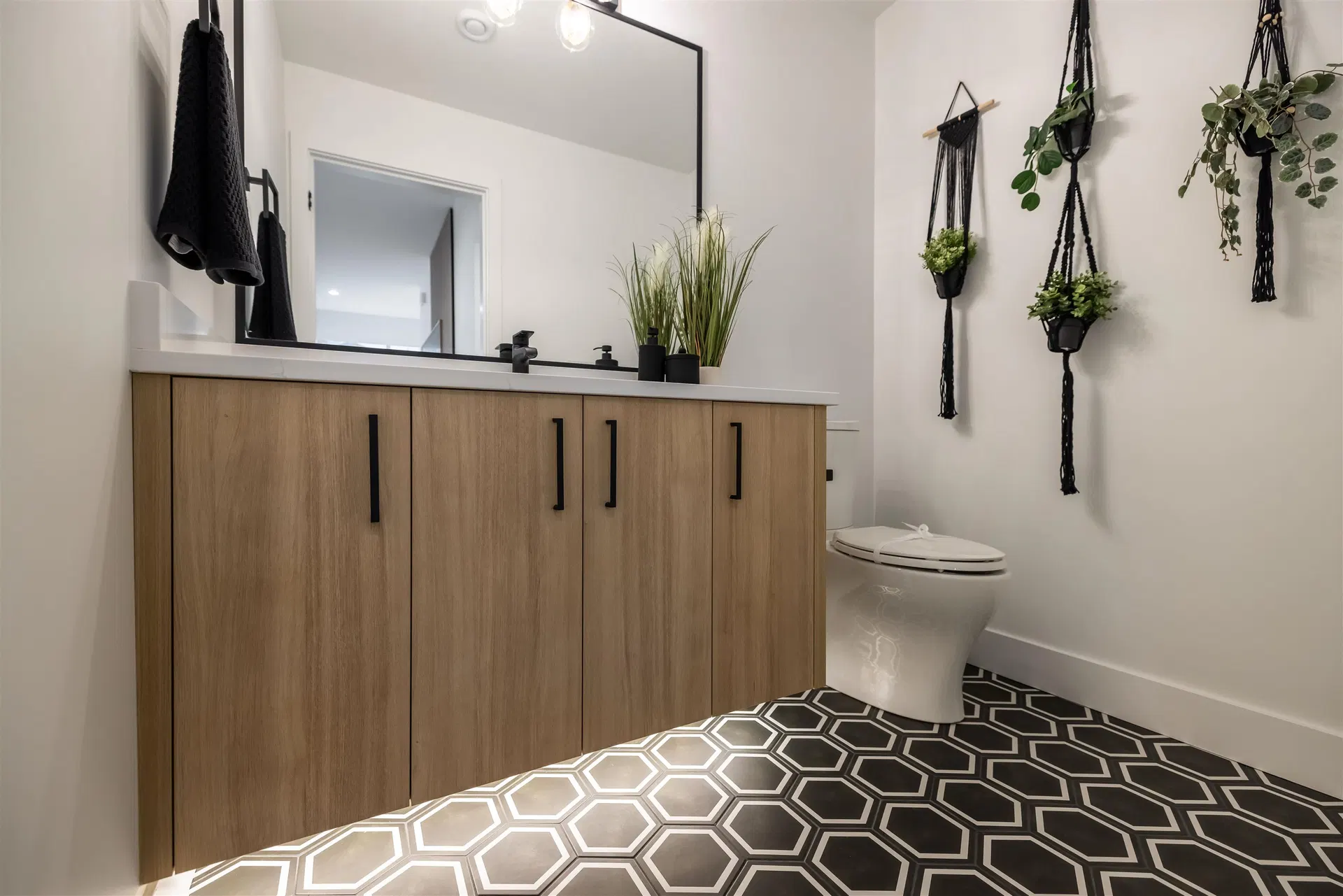 Photo 5 of 25 at #6 – 17538 100 Avenue