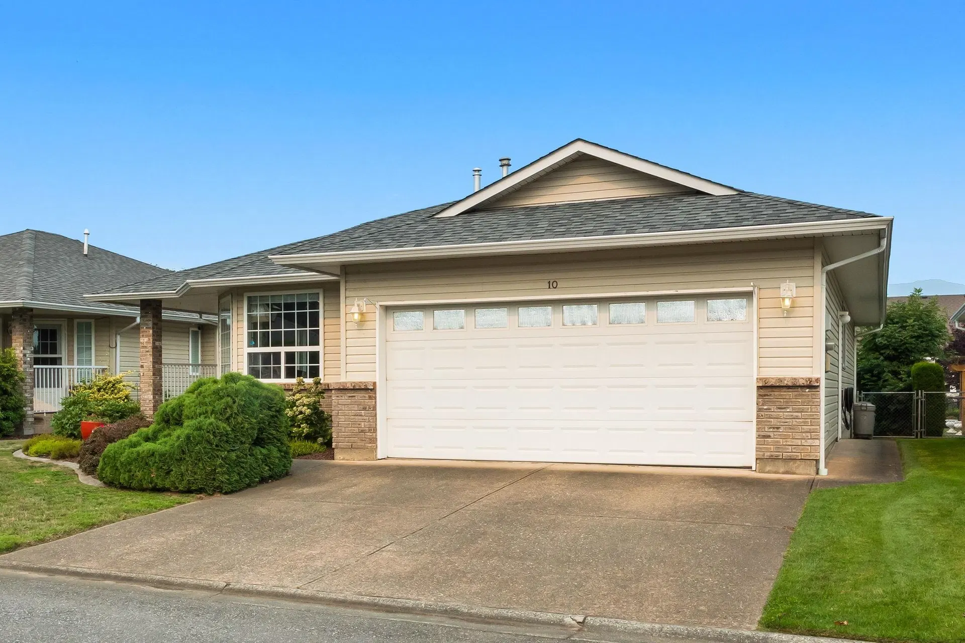 Photo 1 of 38 at #10 – 7292 Elm Road
