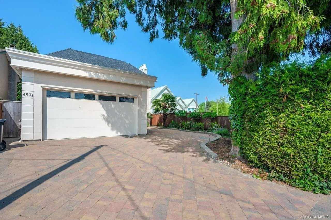 Photo 1 of 32 at 6571 Lynas Lane
