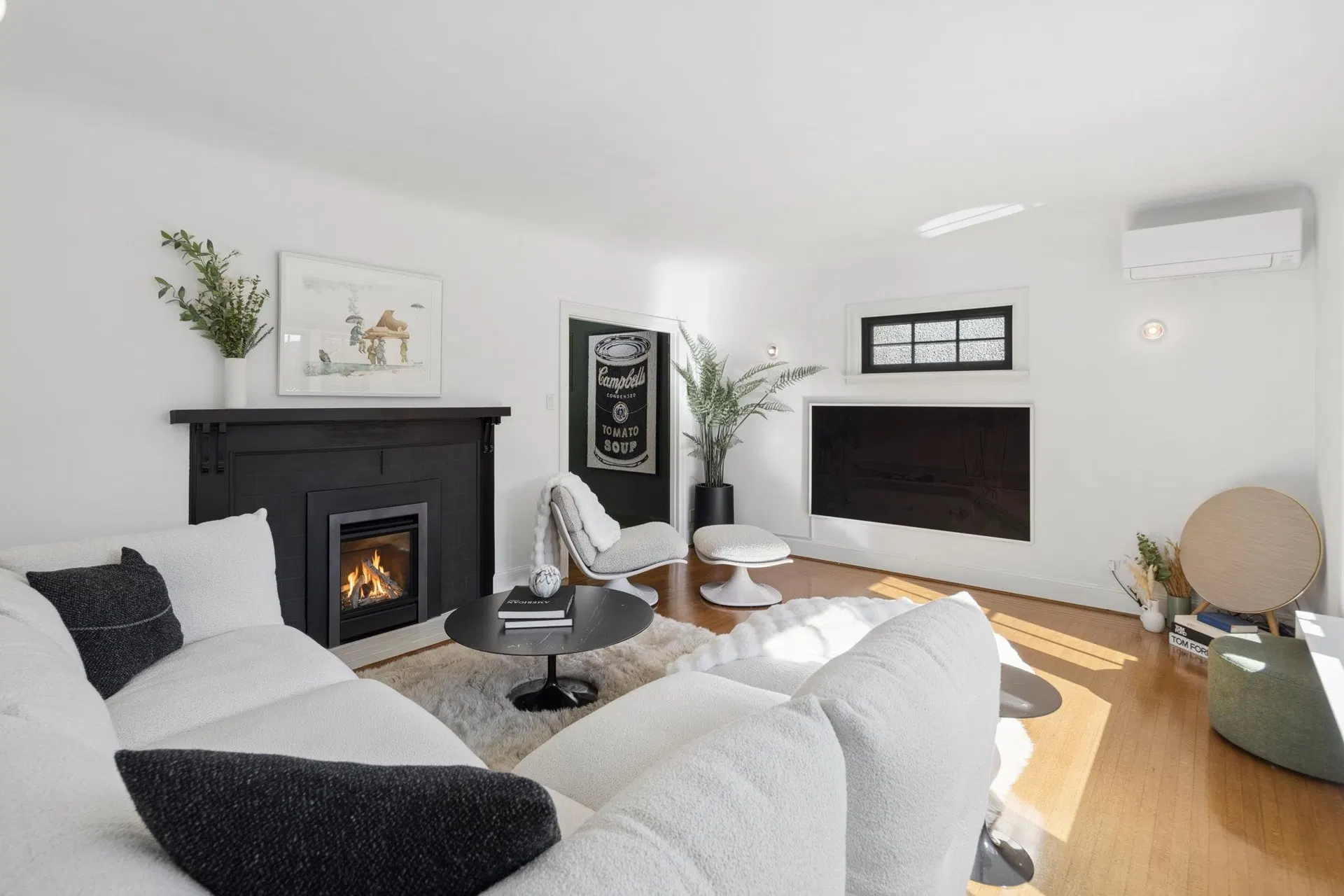 Photo 4 of 40 at 3137 W 24th Avenue