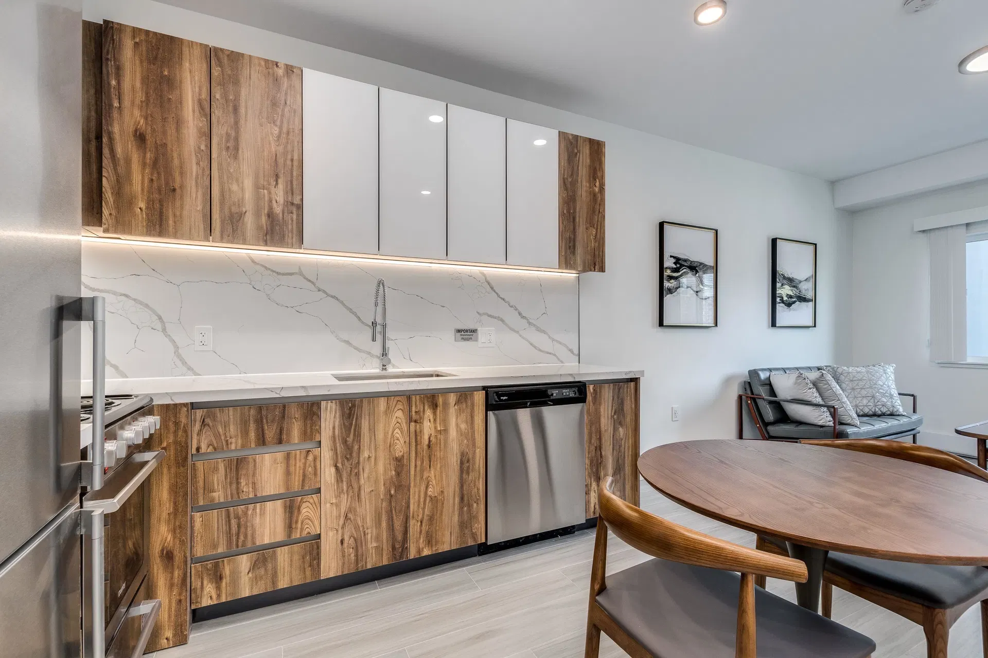Photo 3 of 21 at #303 – 1168 Pendrell Street