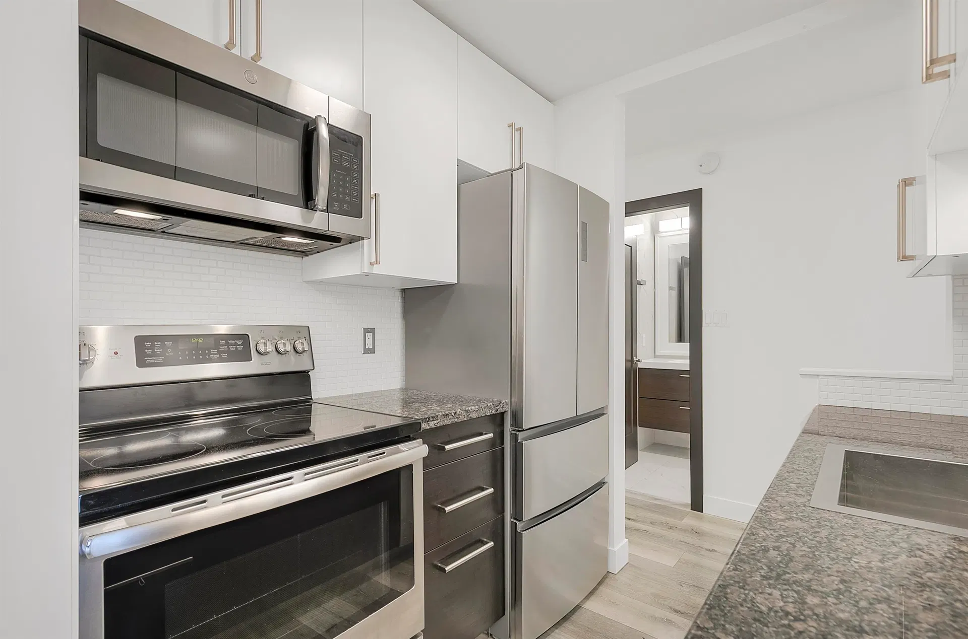 #302 – 170 3rd Street