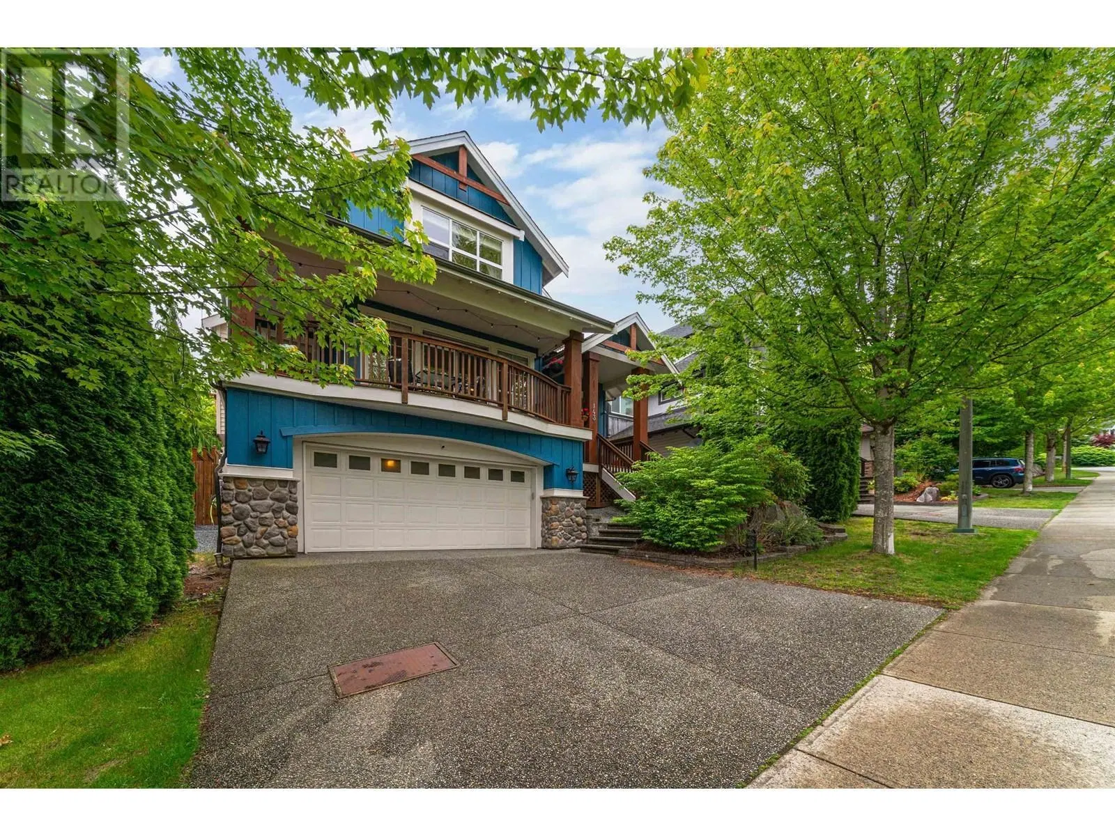 Photo 1 of 32 at 143 Maple Drive
