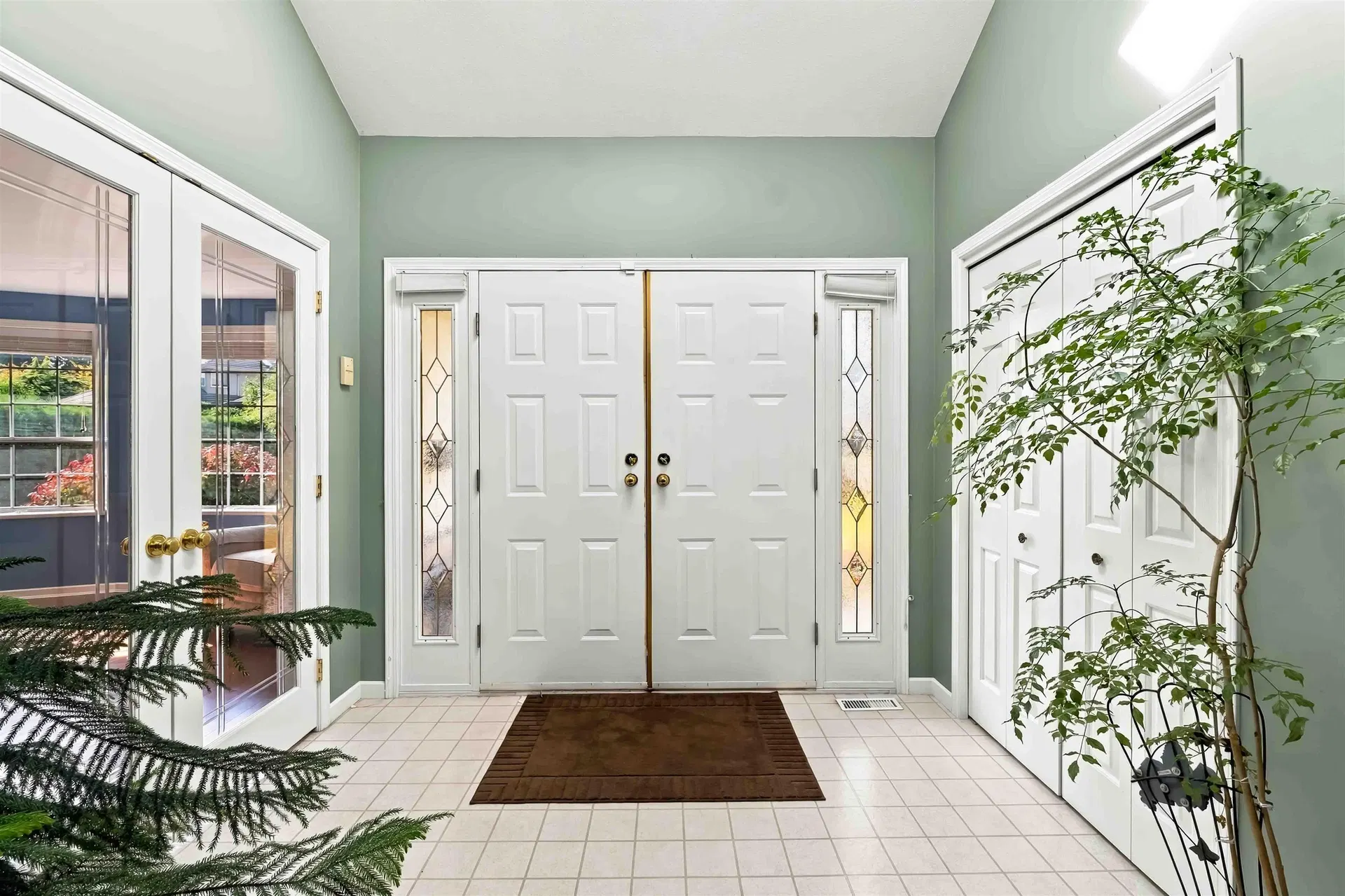 Photo 4 of 39 at 10536 Birchtree Grove