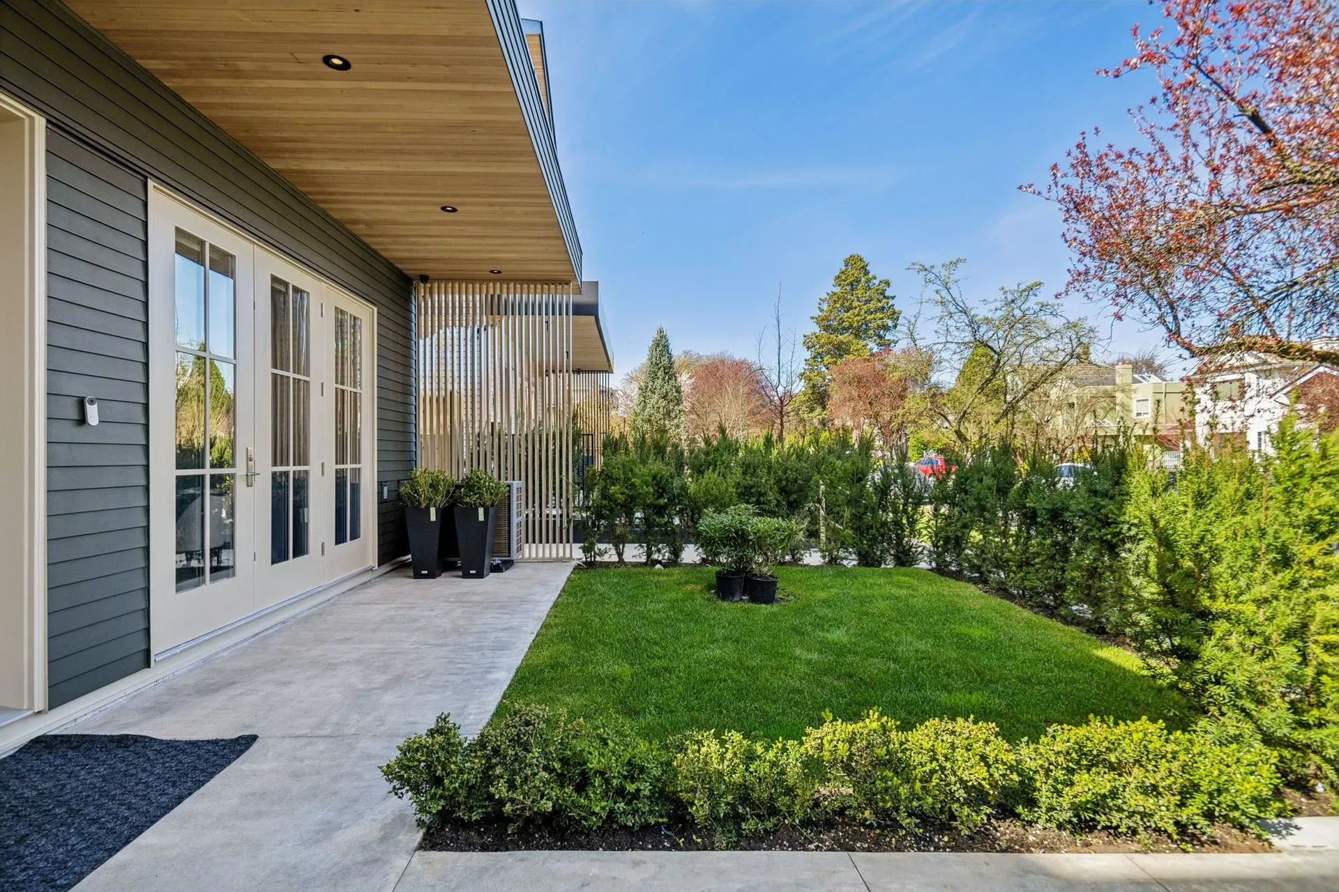 Photo 3 of 40 at #1 – 3642 W 20th Avenue