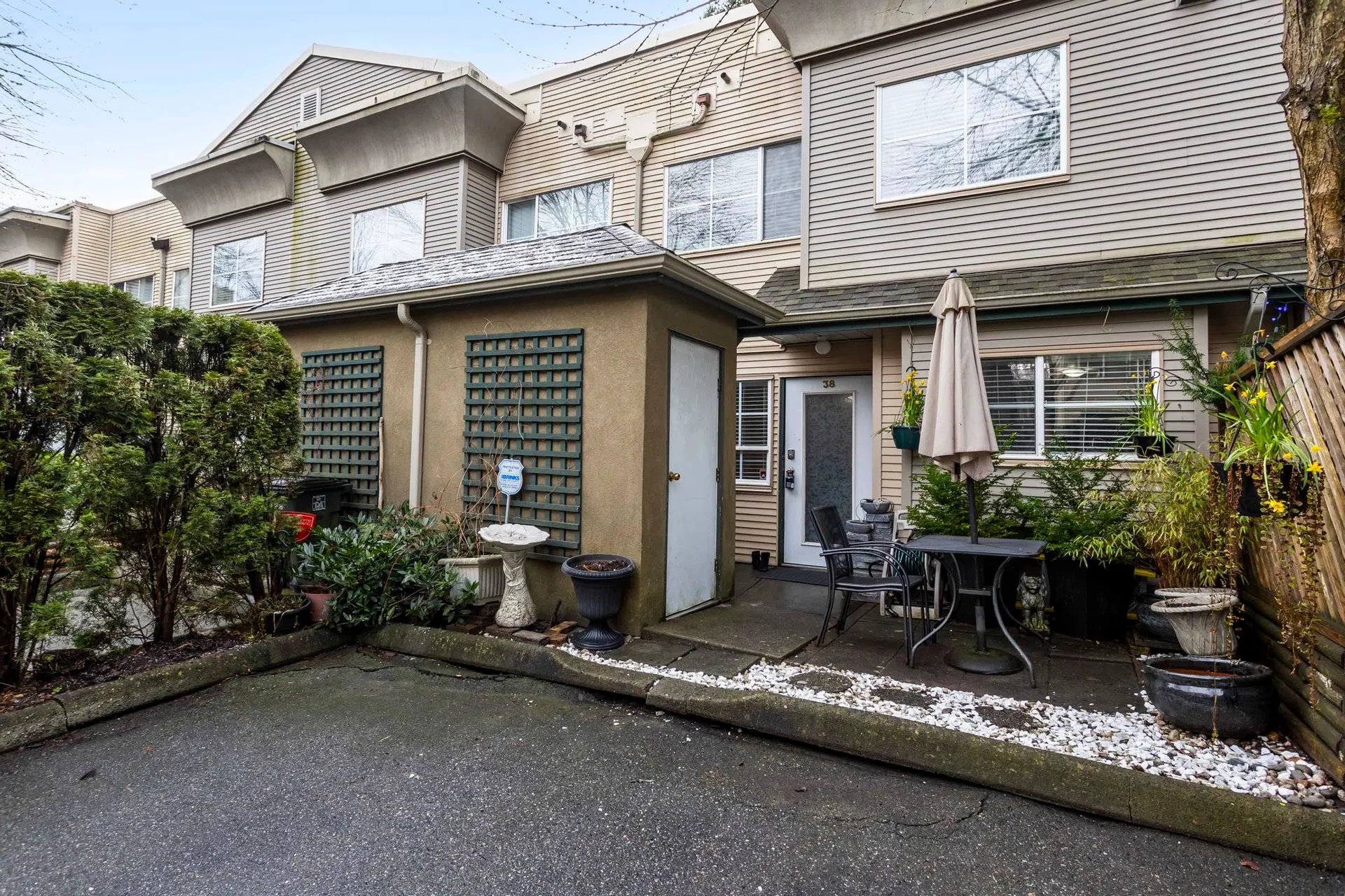 Photo 3 of 31 at #38 – 12449 191 Street