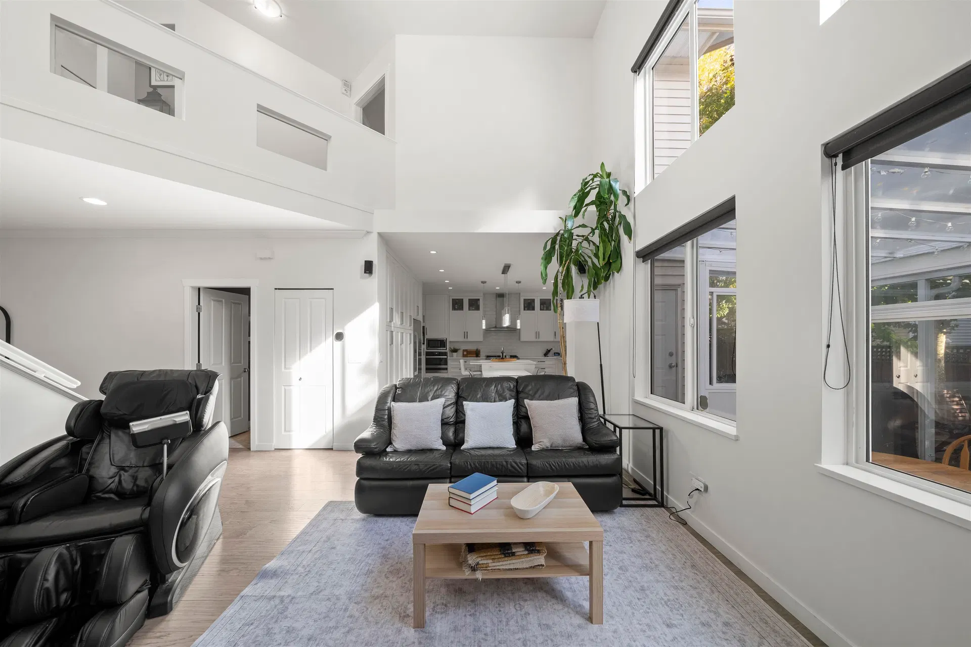 Photo 5 of 40 at 14938 59 Avenue