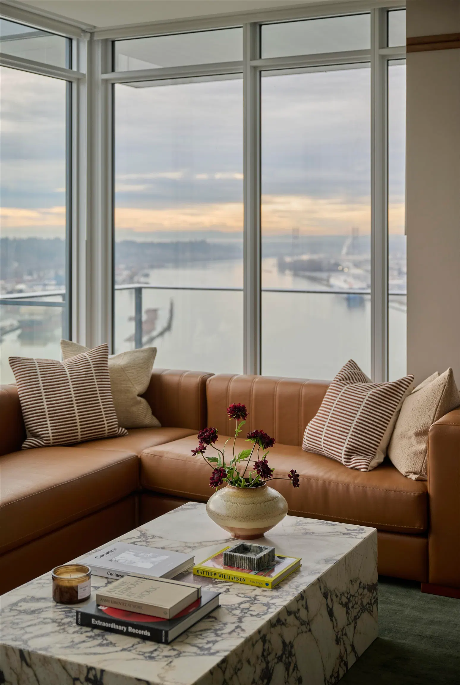 Photo 2 of 7 at #1707 – 660 Quayside Drive