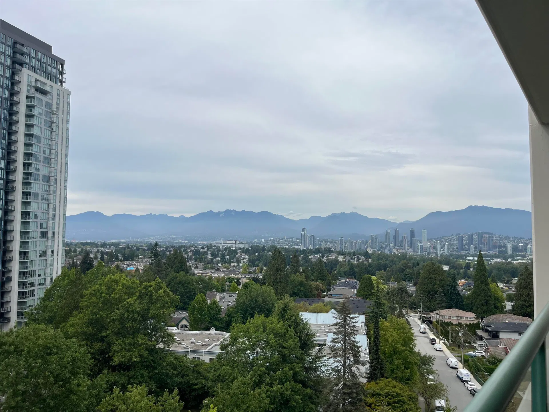 #1105 – 5833 Wilson Avenue