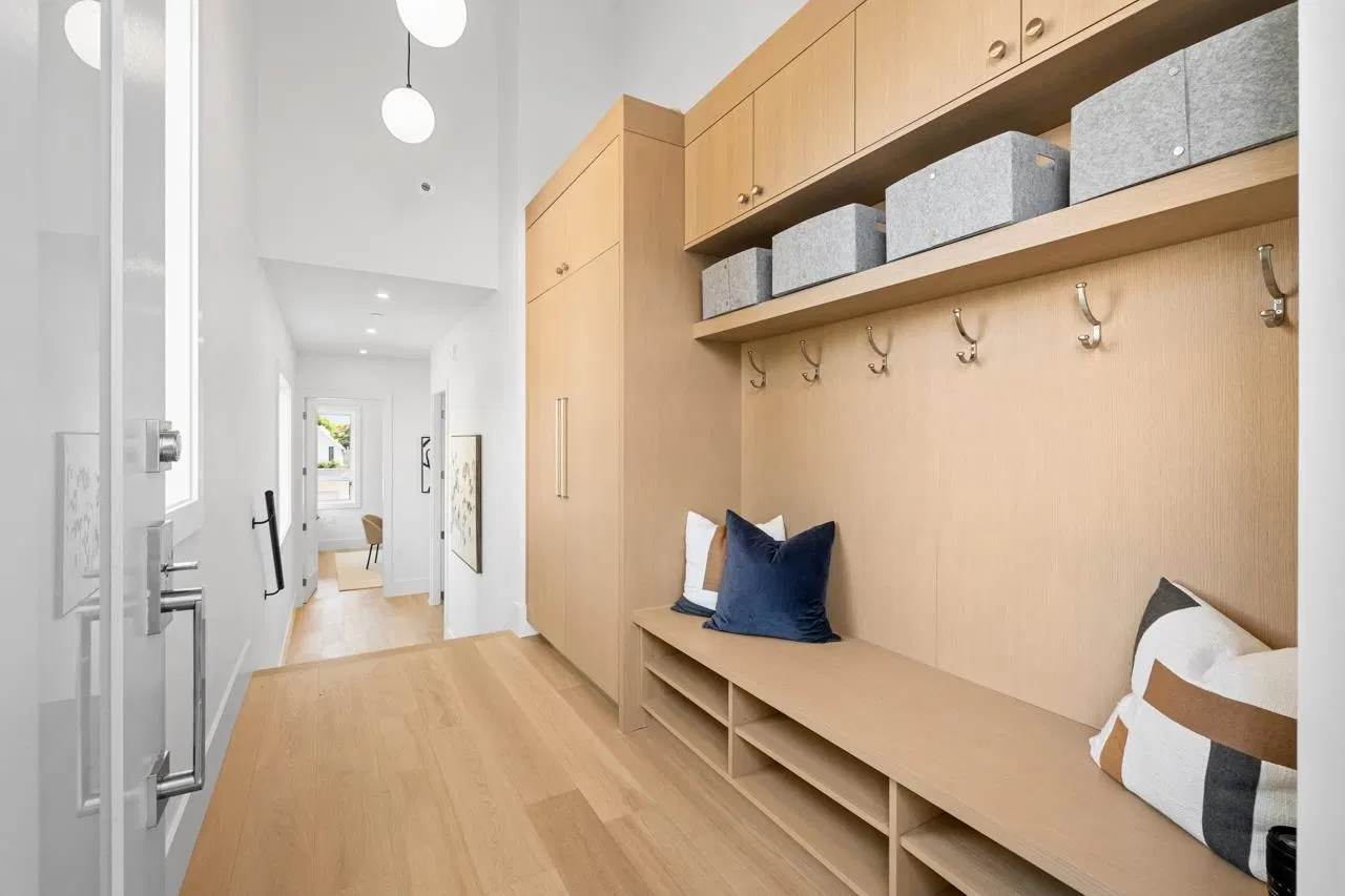 Photo 4 of 39 at B – 4258 Sophia Street